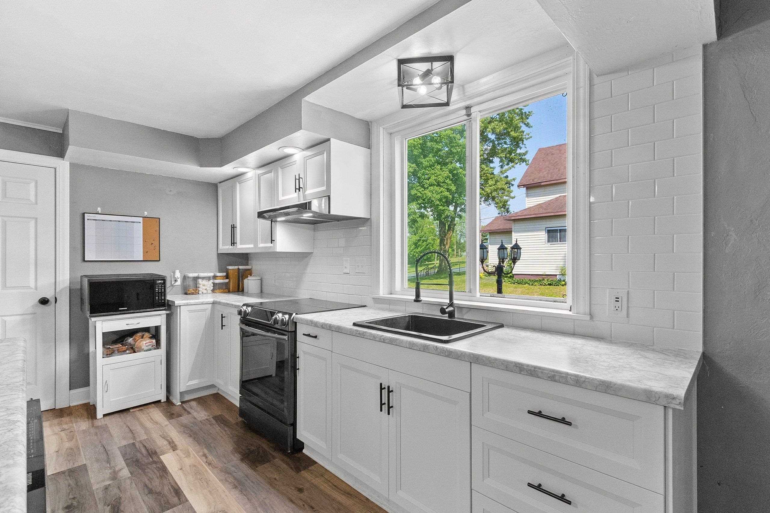 Cecil, Wisconsin 54111, United States, 6 Bedrooms Bedrooms, ,2 BathroomsBathrooms,Residential,Active,145634