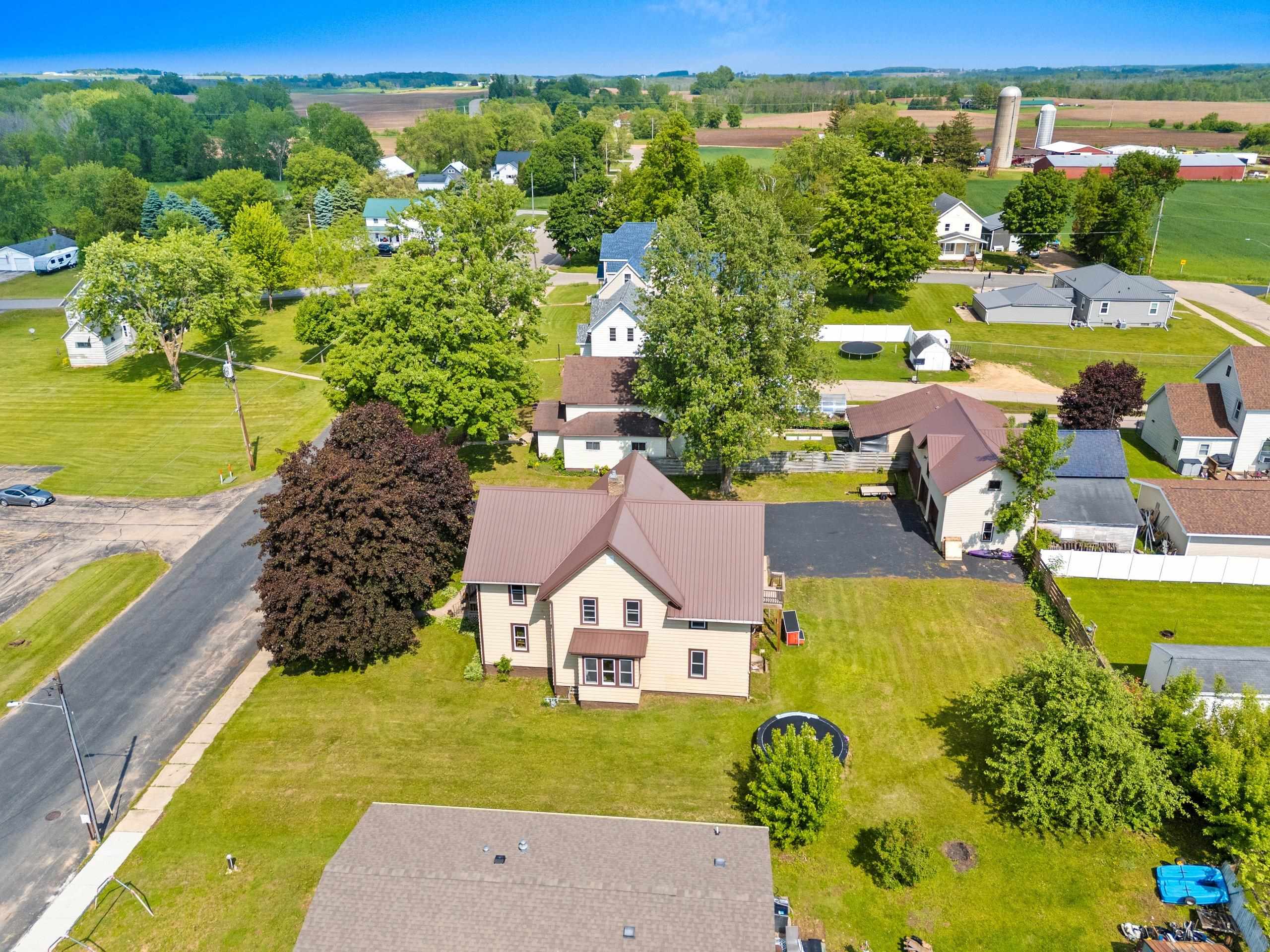 Cecil, Wisconsin 54111, United States, 6 Bedrooms Bedrooms, ,2 BathroomsBathrooms,Residential,Active,145634