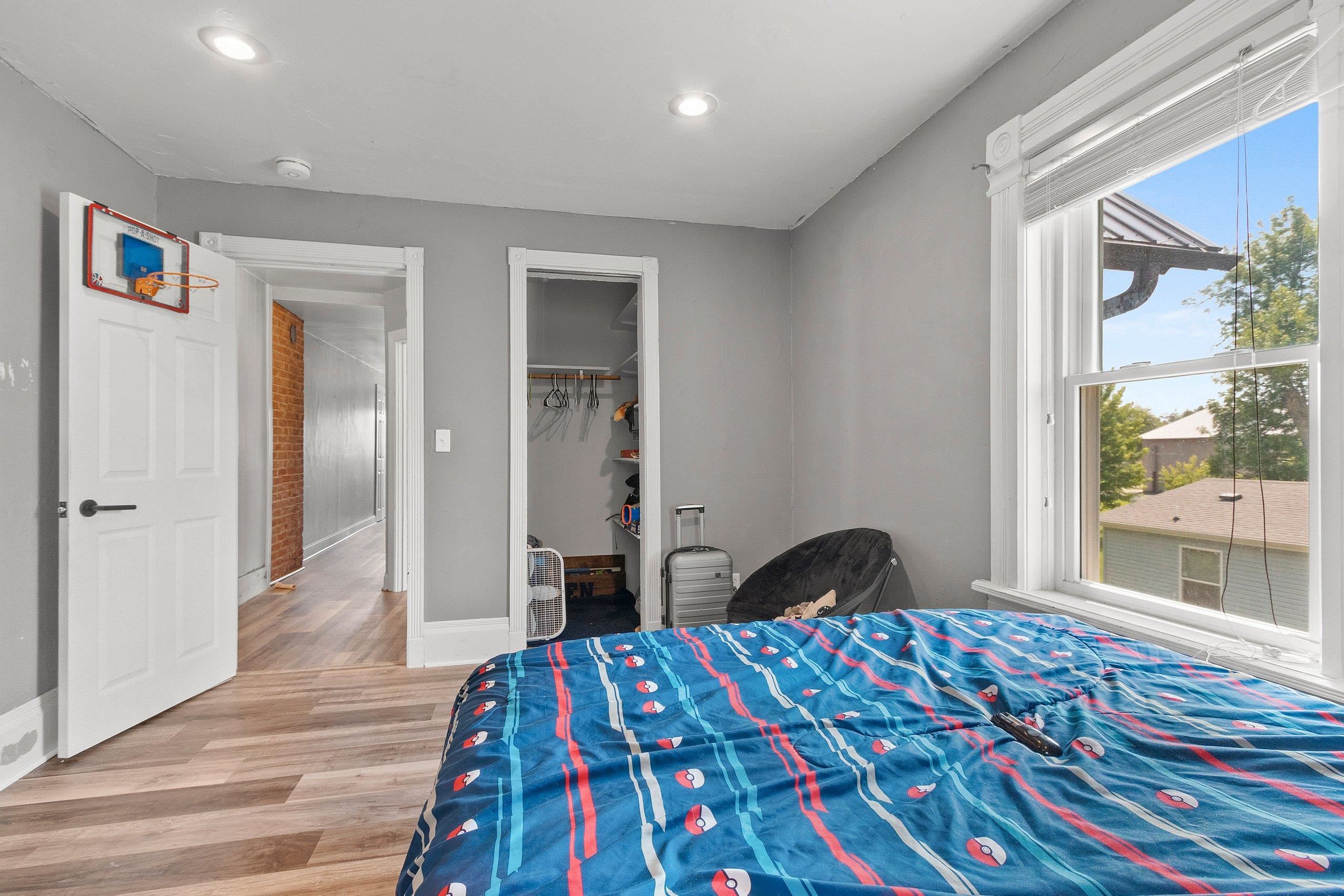 Cecil, Wisconsin 54111, United States, 6 Bedrooms Bedrooms, ,2 BathroomsBathrooms,Residential,Active,145634