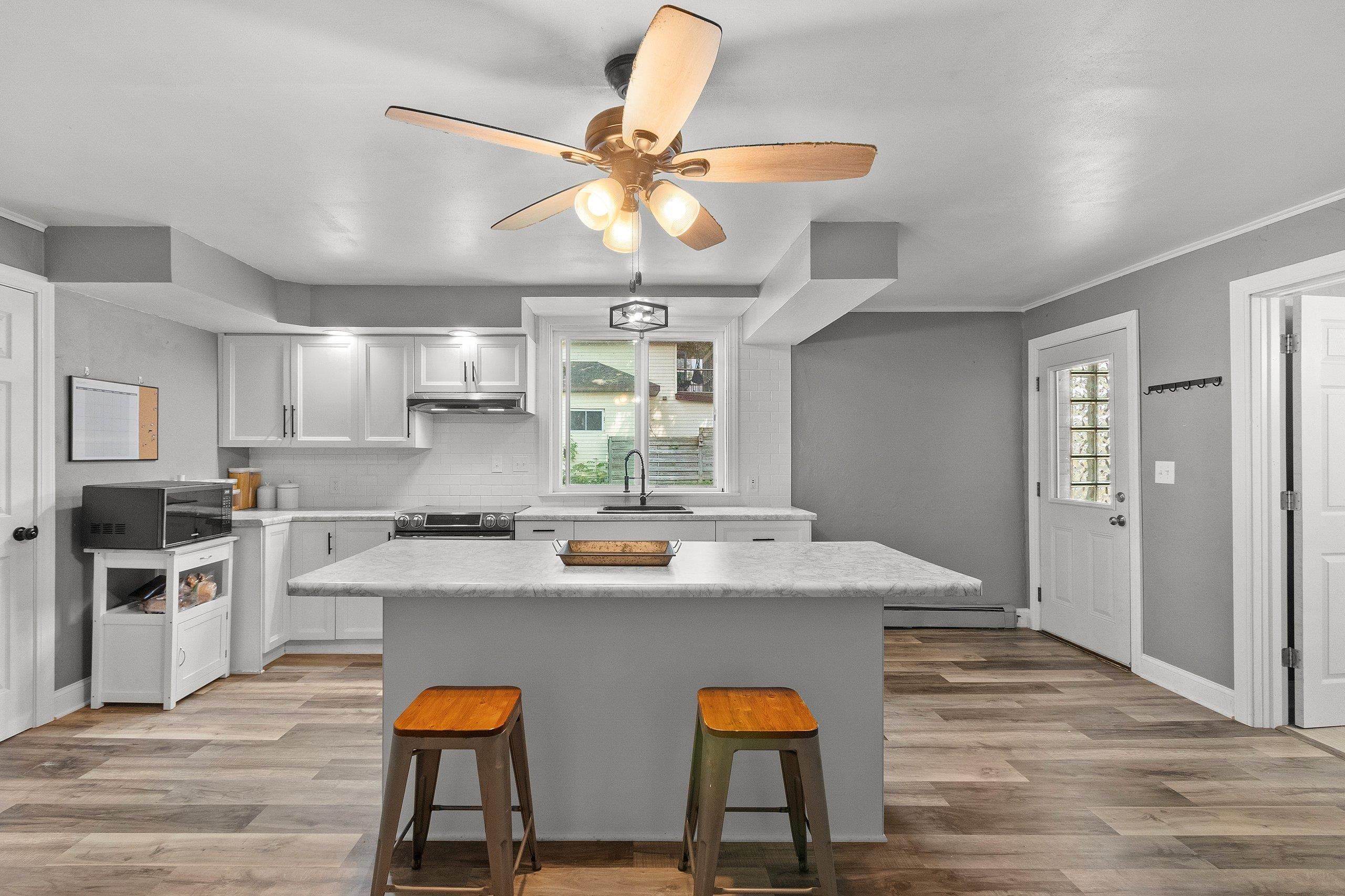 Cecil, Wisconsin 54111, United States, 6 Bedrooms Bedrooms, ,2 BathroomsBathrooms,Residential,Active,145634