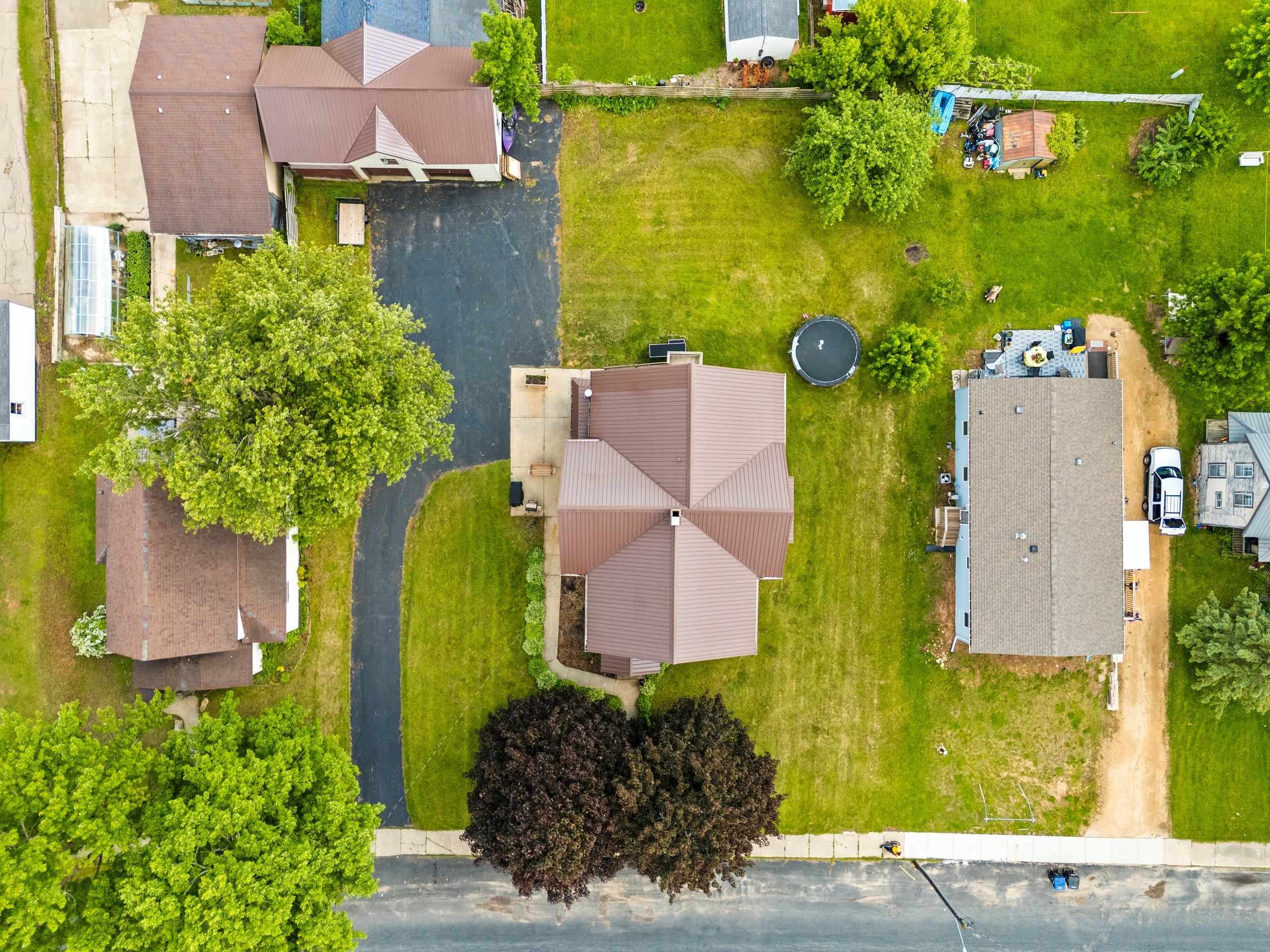 Cecil, Wisconsin 54111, United States, 6 Bedrooms Bedrooms, ,2 BathroomsBathrooms,Residential,Active,145634