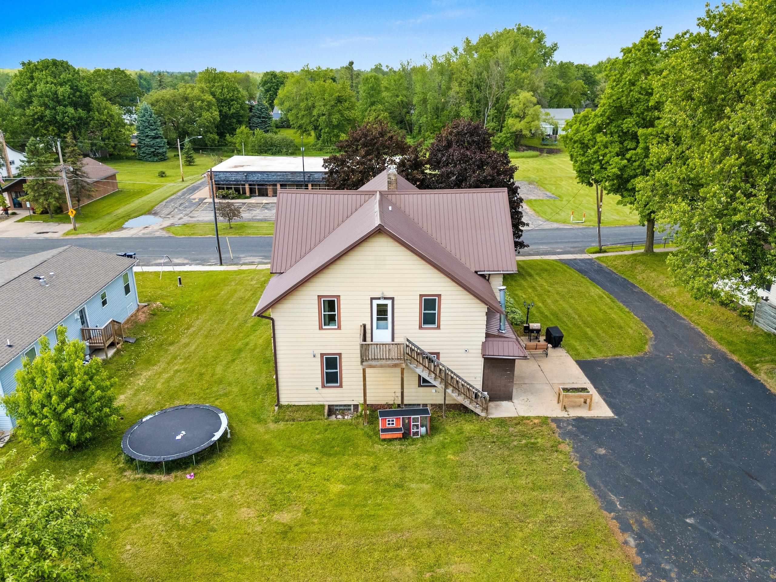 Cecil, Wisconsin 54111, United States, 6 Bedrooms Bedrooms, ,2 BathroomsBathrooms,Residential,Active,145634