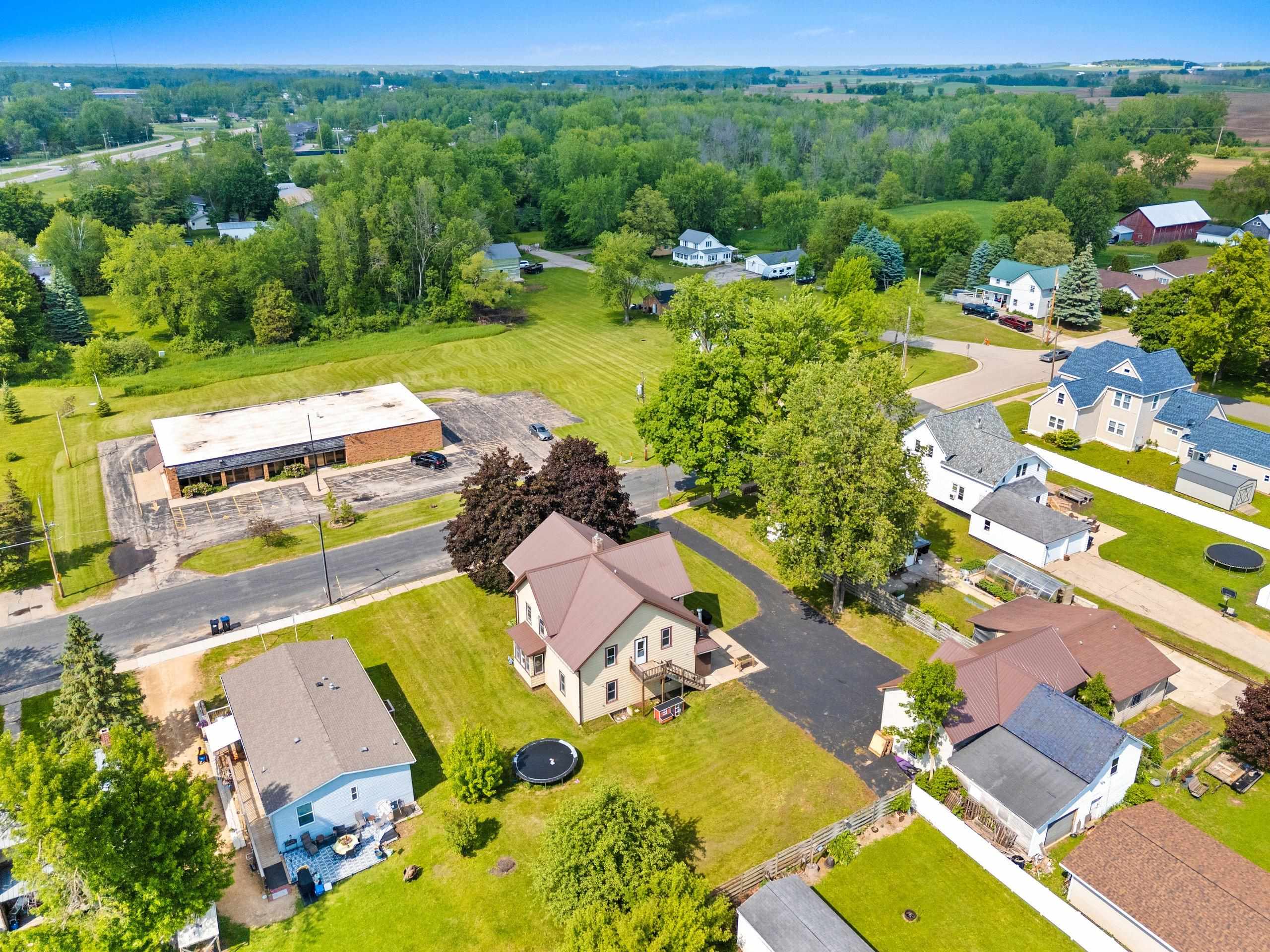 Cecil, Wisconsin 54111, United States, 6 Bedrooms Bedrooms, ,2 BathroomsBathrooms,Residential,Active,145634