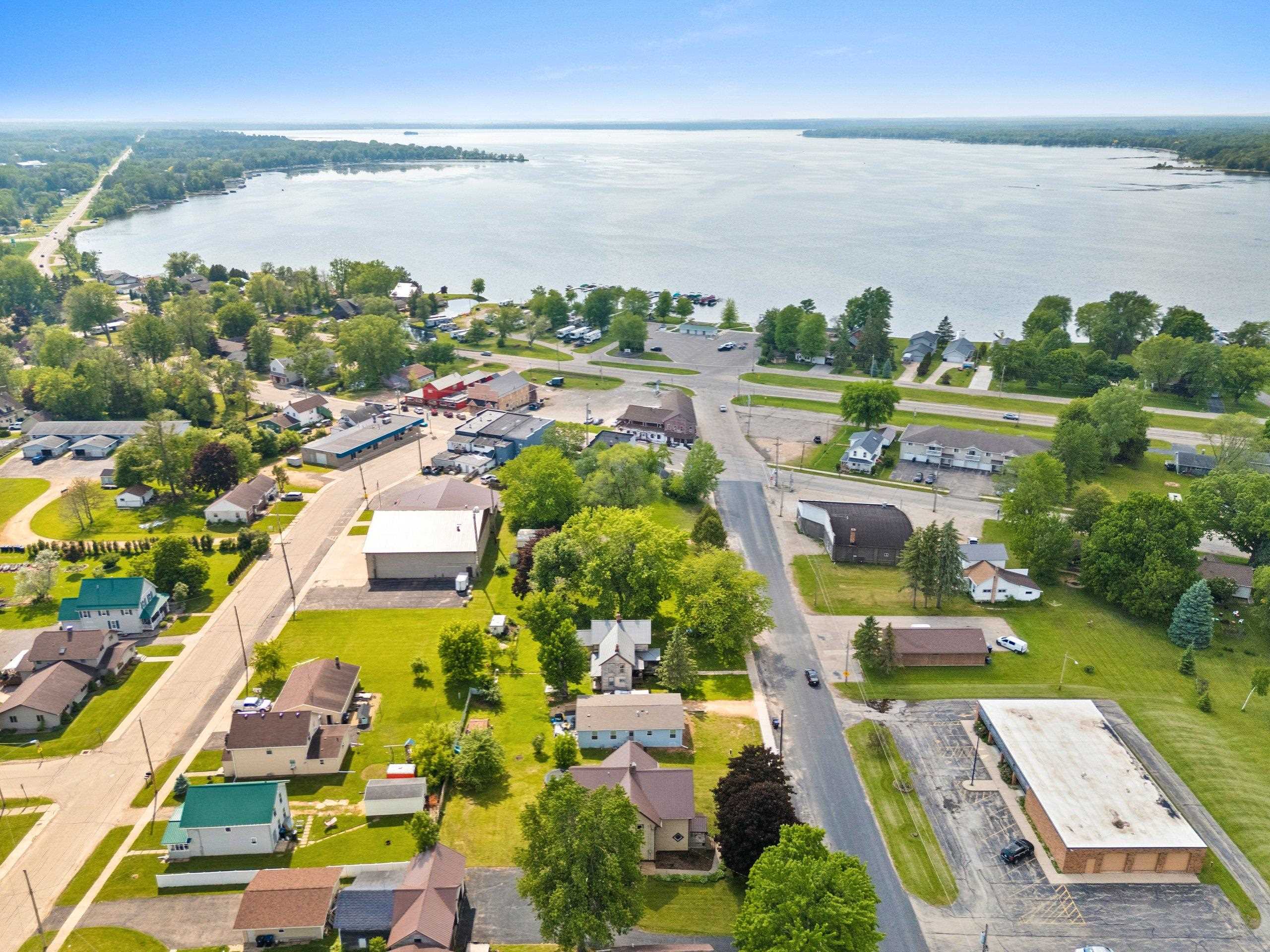 Cecil, Wisconsin 54111, United States, 6 Bedrooms Bedrooms, ,2 BathroomsBathrooms,Residential,Active,145634