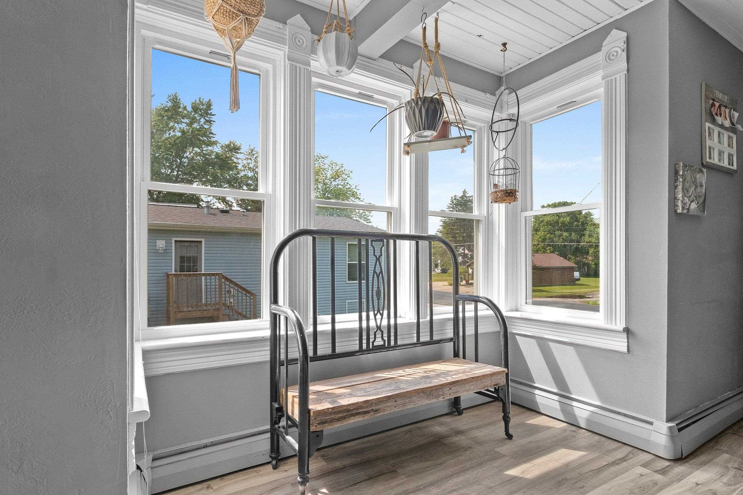 Cecil, Wisconsin 54111, United States, 6 Bedrooms Bedrooms, ,2 BathroomsBathrooms,Residential,Active,145634