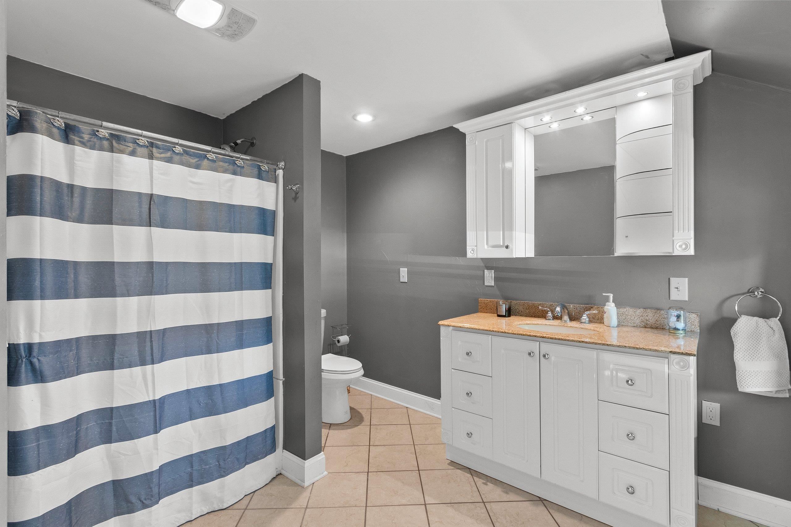 Cecil, Wisconsin 54111, United States, 6 Bedrooms Bedrooms, ,2 BathroomsBathrooms,Residential,Active,145634