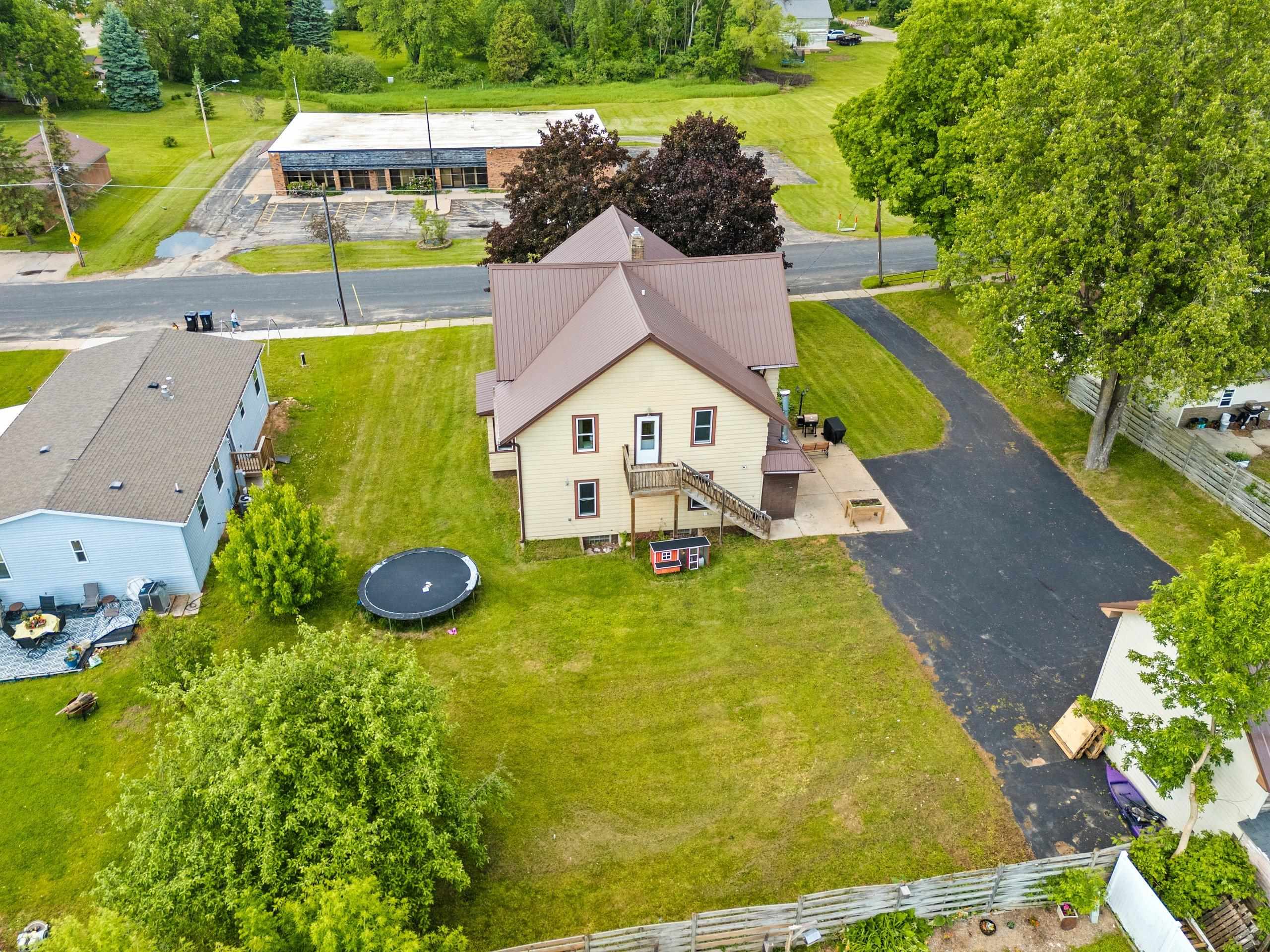 Cecil, Wisconsin 54111, United States, 6 Bedrooms Bedrooms, ,2 BathroomsBathrooms,Residential,Active,145634