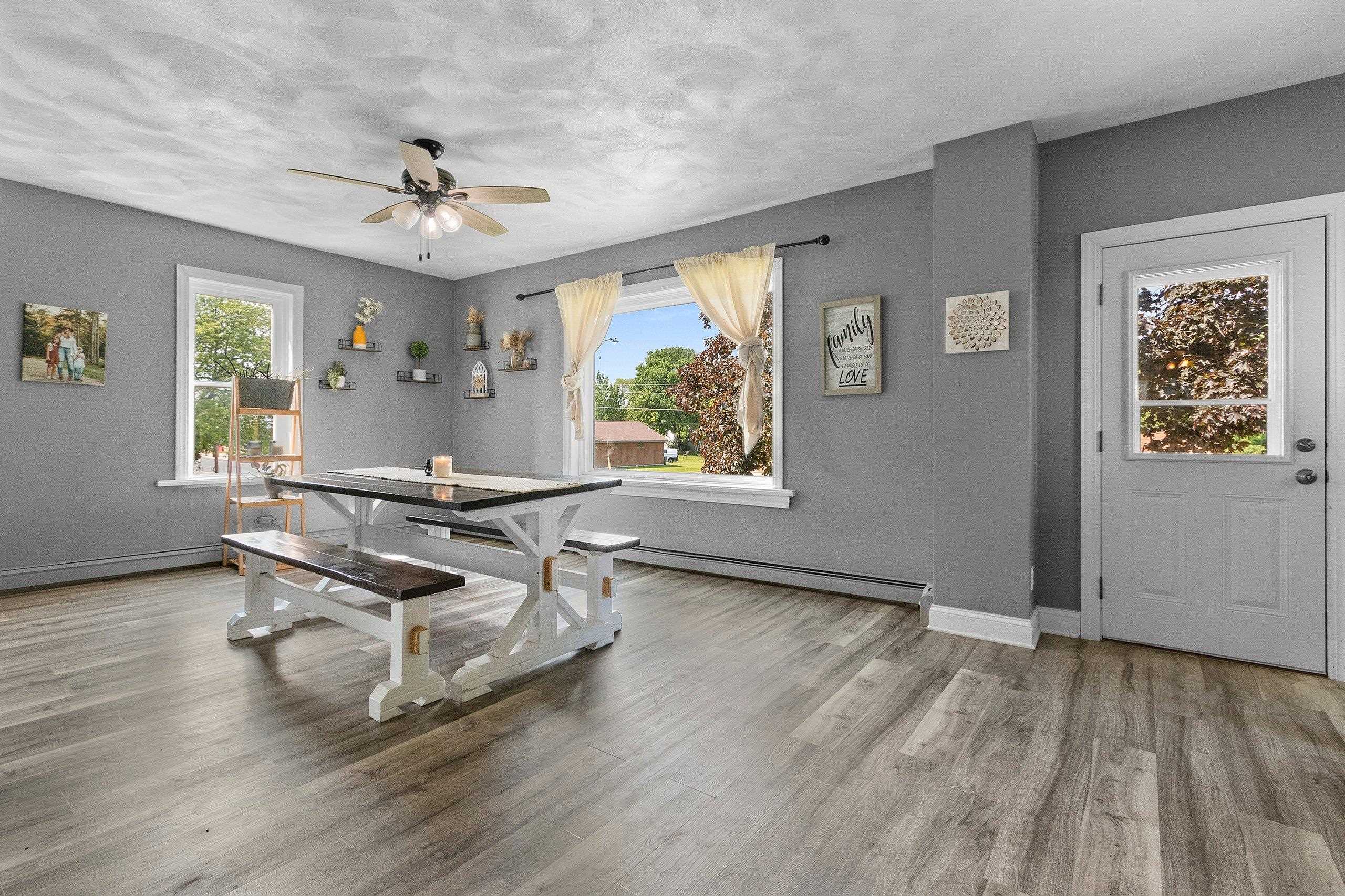 Cecil, Wisconsin 54111, United States, 6 Bedrooms Bedrooms, ,2 BathroomsBathrooms,Residential,Active,145634