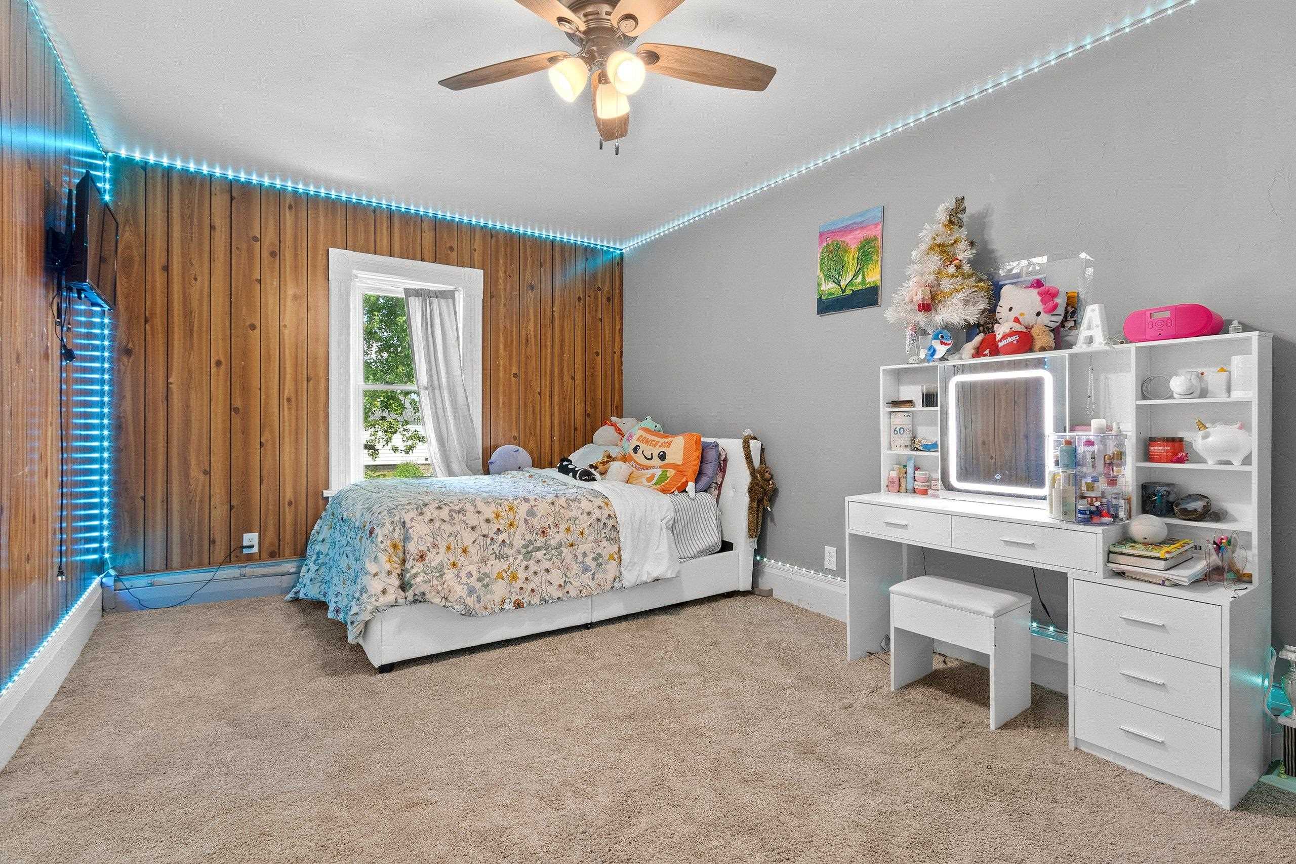 Cecil, Wisconsin 54111, United States, 6 Bedrooms Bedrooms, ,2 BathroomsBathrooms,Residential,Active,145634