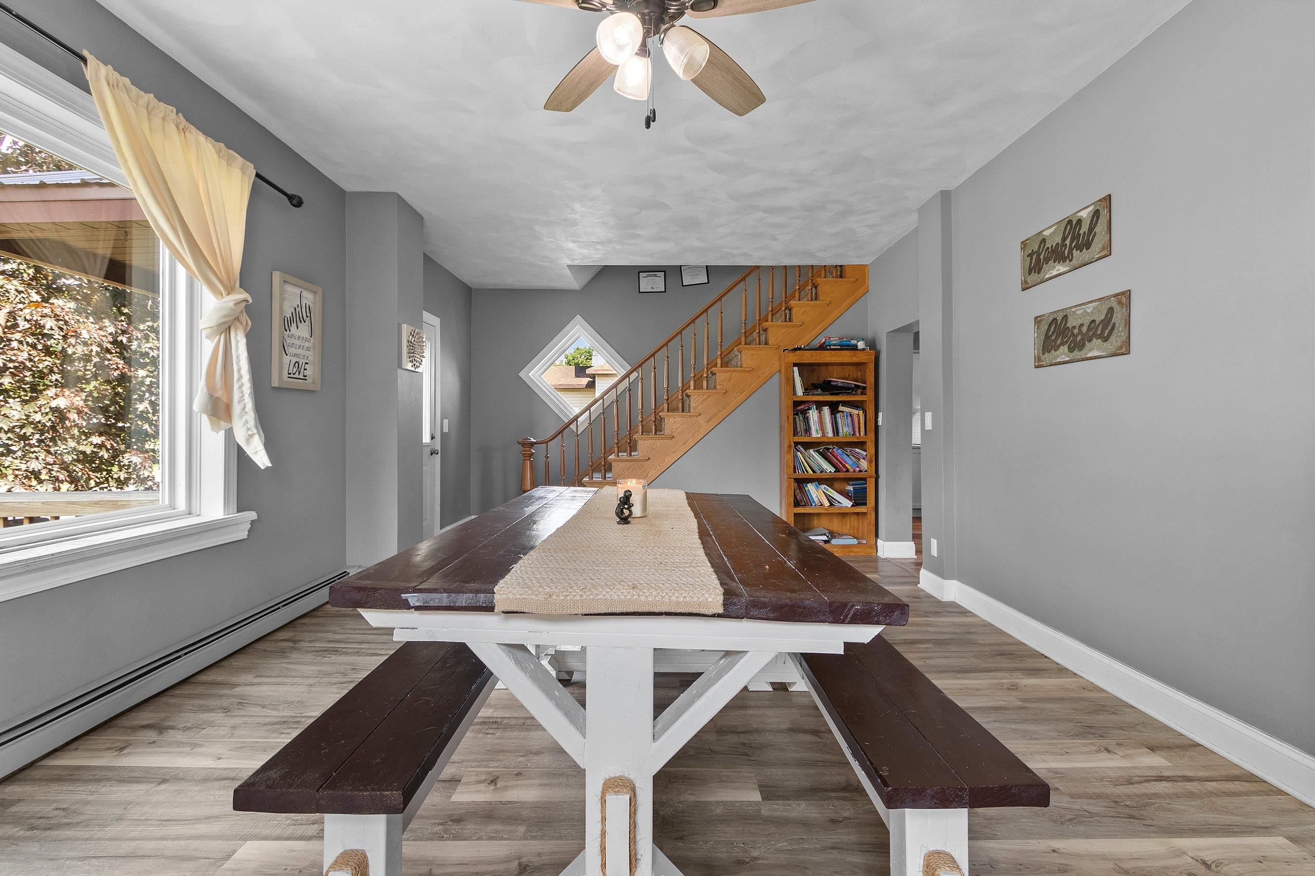 Cecil, Wisconsin 54111, United States, 6 Bedrooms Bedrooms, ,2 BathroomsBathrooms,Residential,Active,145634