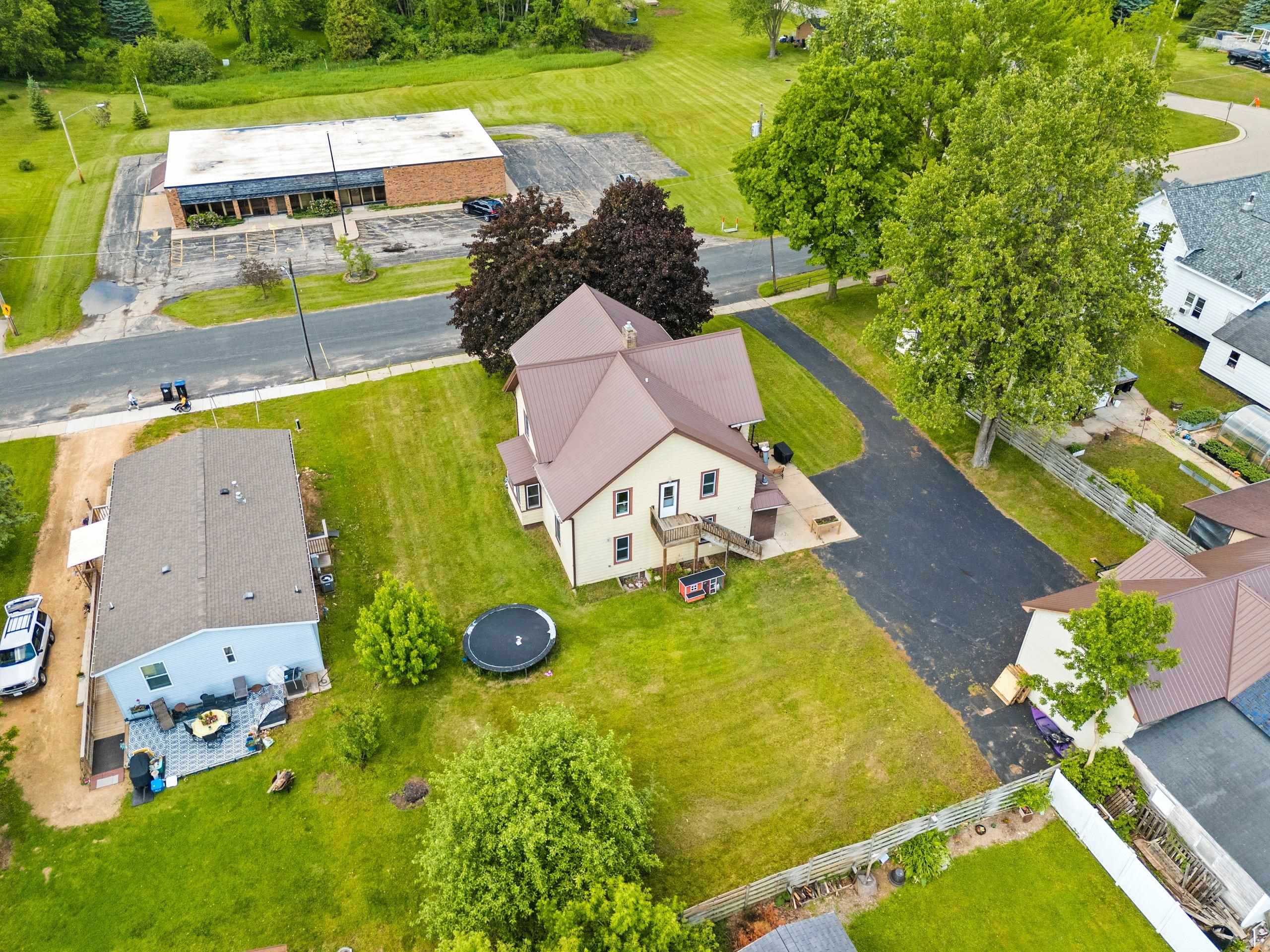 Cecil, Wisconsin 54111, United States, 6 Bedrooms Bedrooms, ,2 BathroomsBathrooms,Residential,Active,145634