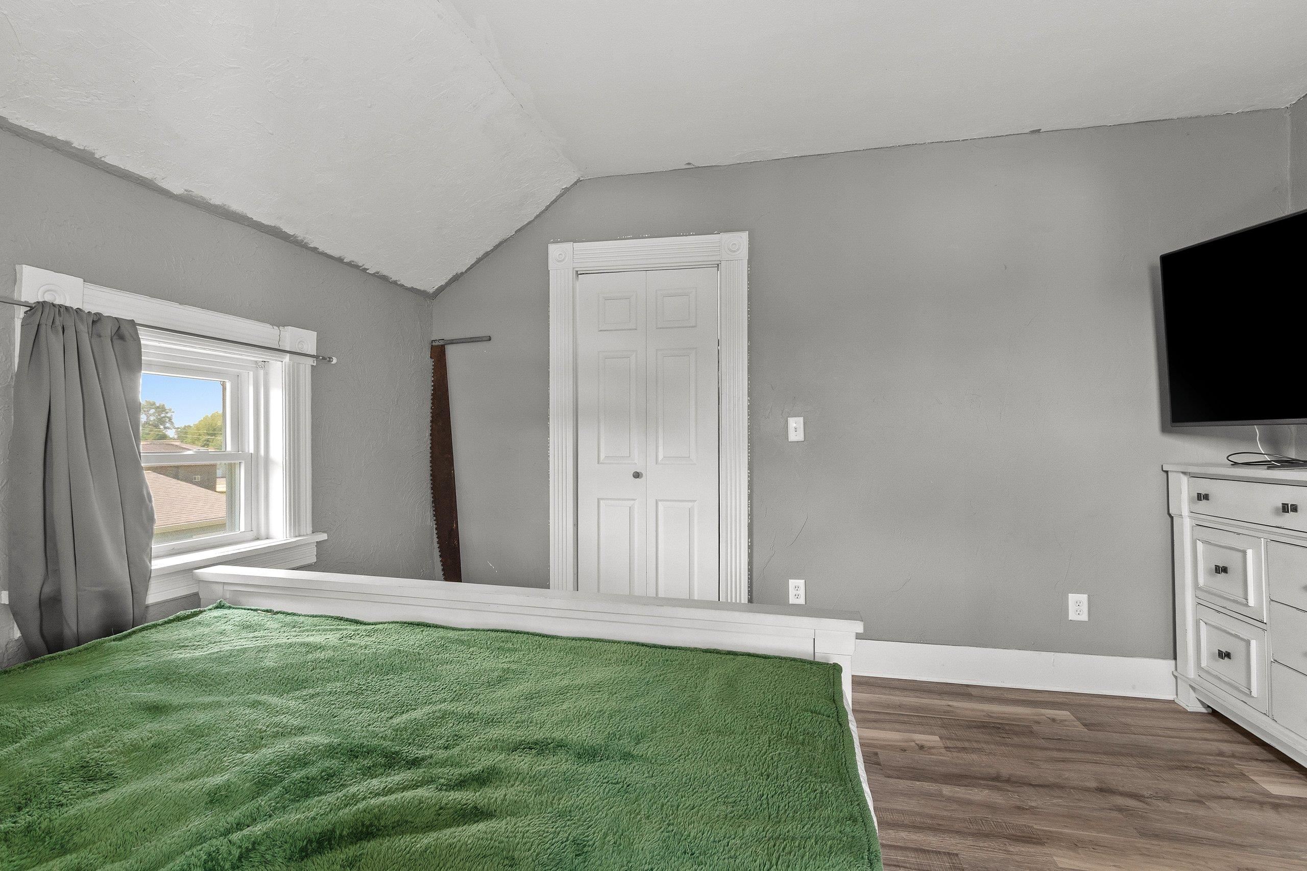 Cecil, Wisconsin 54111, United States, 6 Bedrooms Bedrooms, ,2 BathroomsBathrooms,Residential,Active,145634