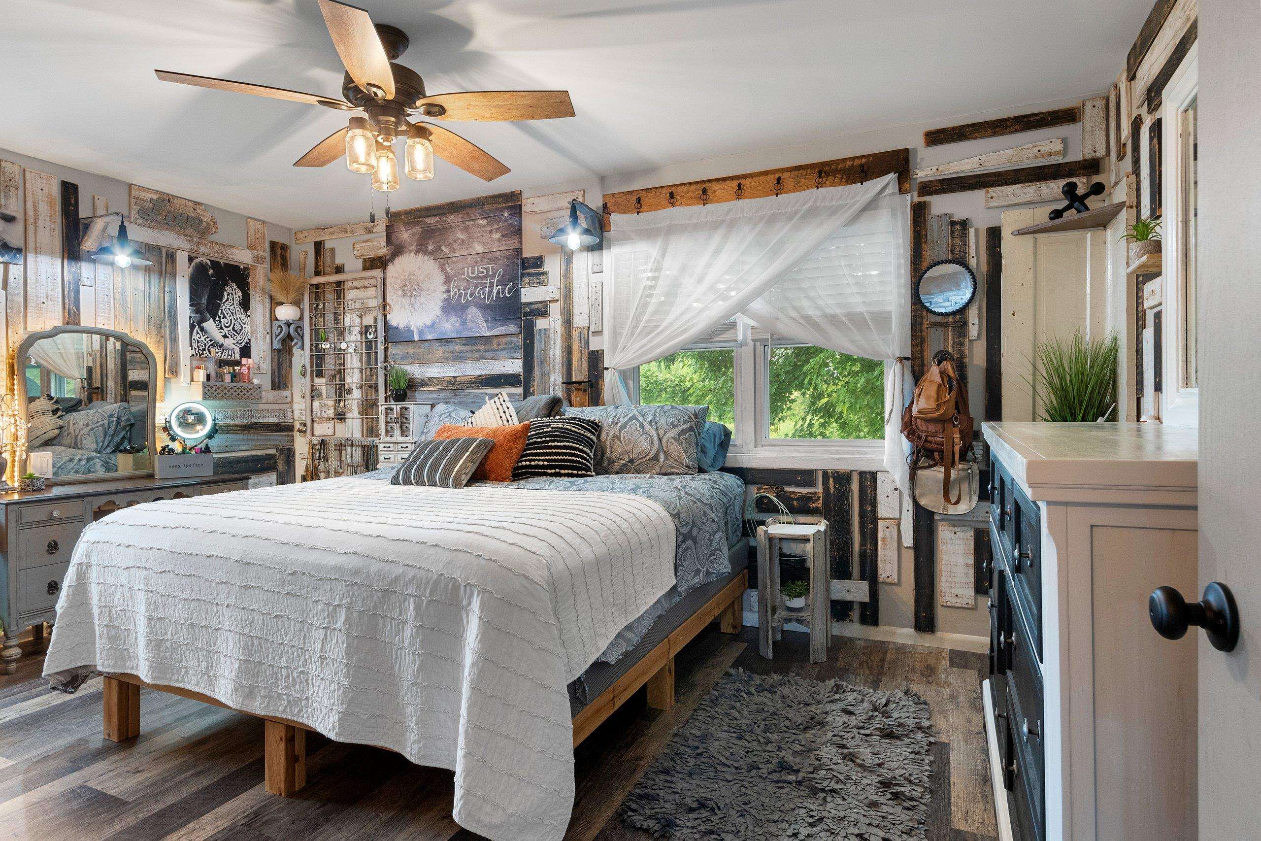 Cecil, Wisconsin 54111, United States, 5 Bedrooms Bedrooms, ,2 BathroomsBathrooms,Residential,Active,195293