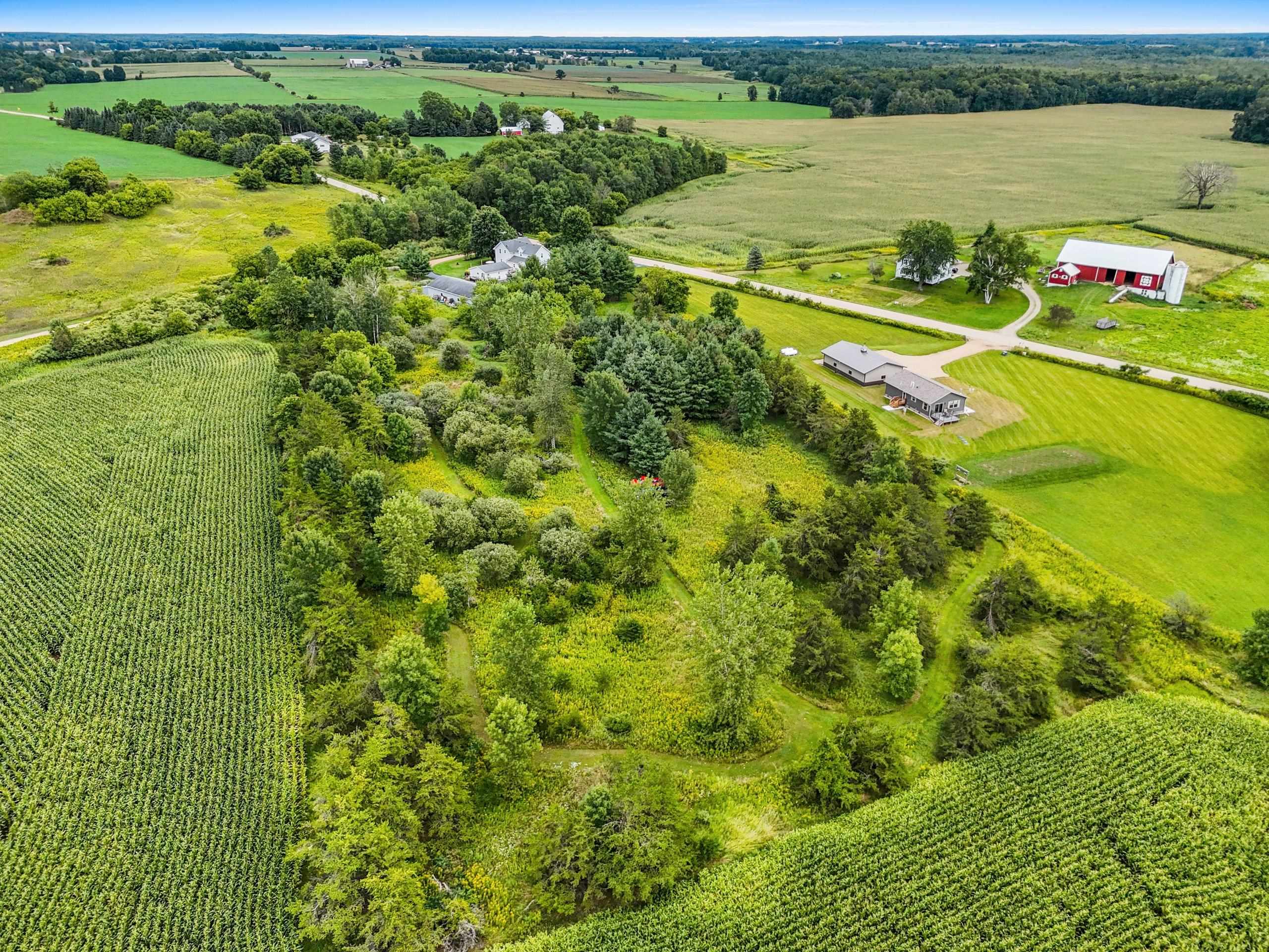 Cecil, Wisconsin 54111, United States, 5 Bedrooms Bedrooms, ,2 BathroomsBathrooms,Residential,Active,195293