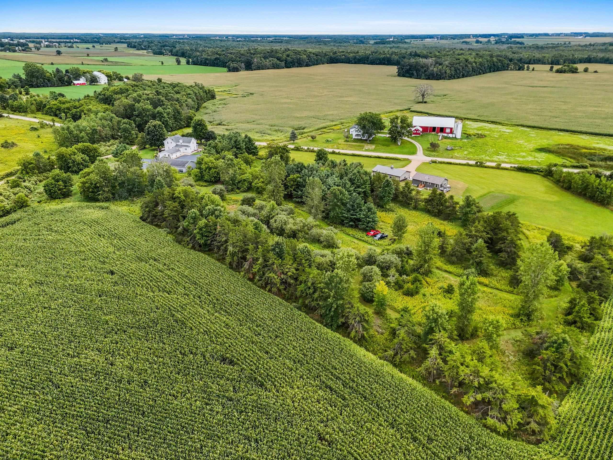 Cecil, Wisconsin 54111, United States, 5 Bedrooms Bedrooms, ,2 BathroomsBathrooms,Residential,Active,195293