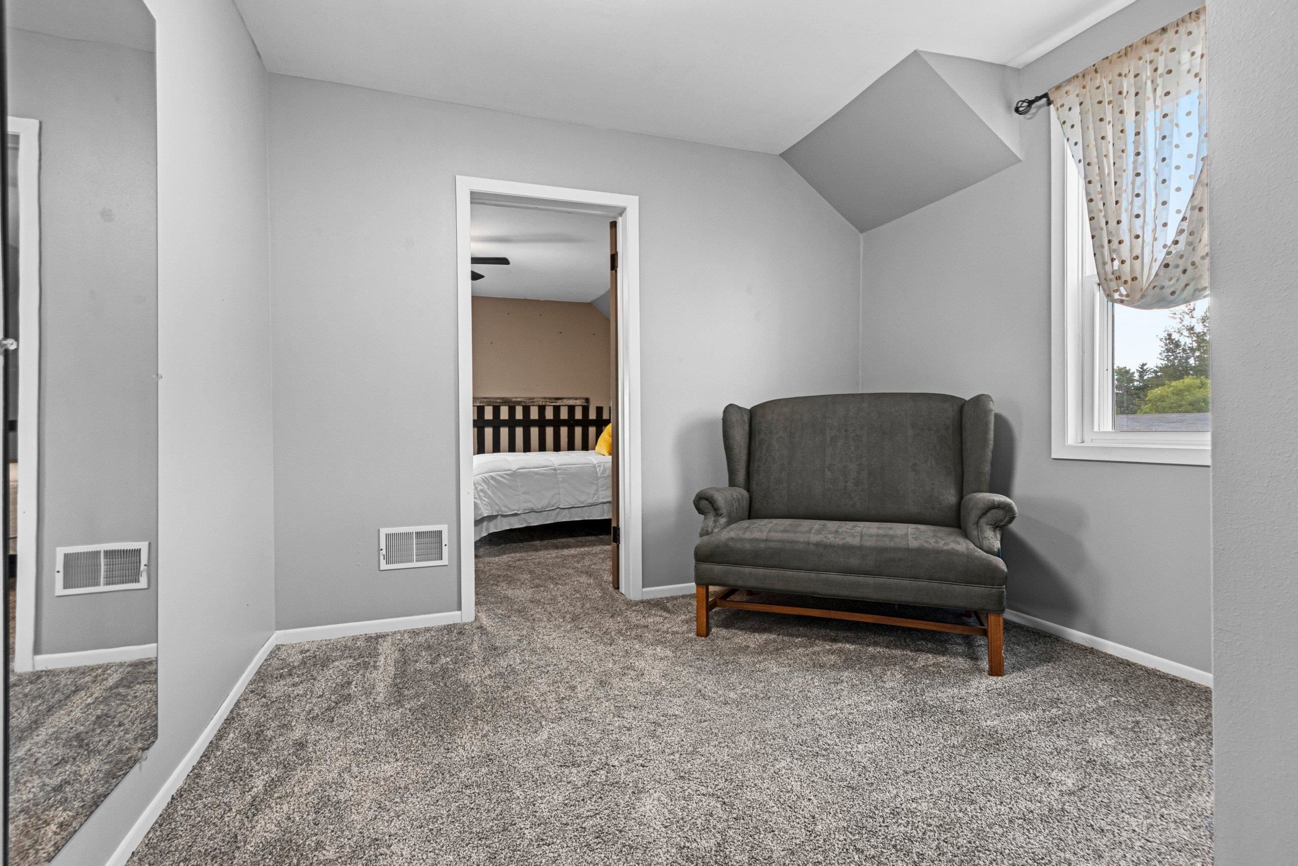 Cecil, Wisconsin 54111, United States, 5 Bedrooms Bedrooms, ,2 BathroomsBathrooms,Residential,Active,195293