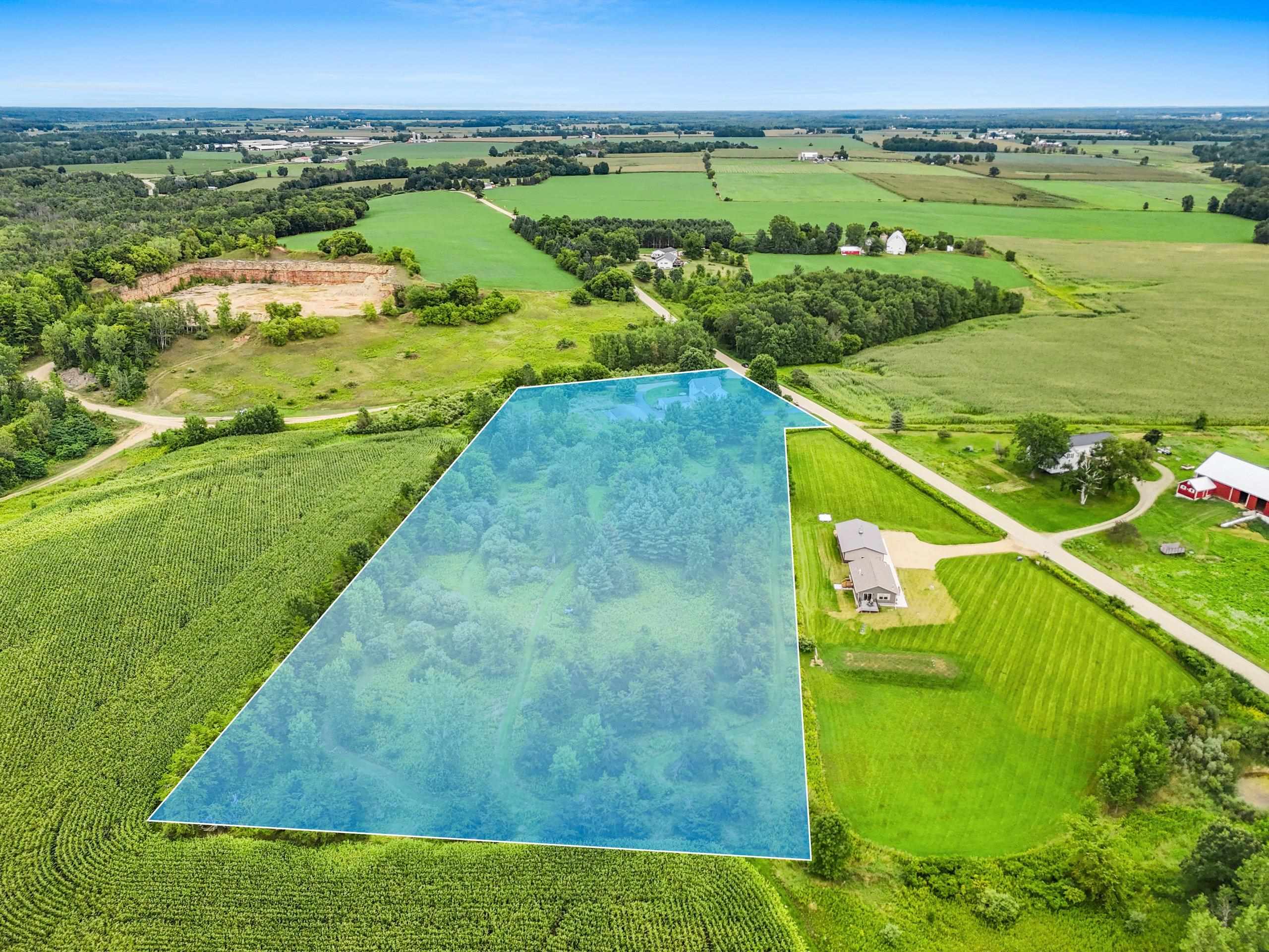 Cecil, Wisconsin 54111, United States, 5 Bedrooms Bedrooms, ,2 BathroomsBathrooms,Residential,Active,195293