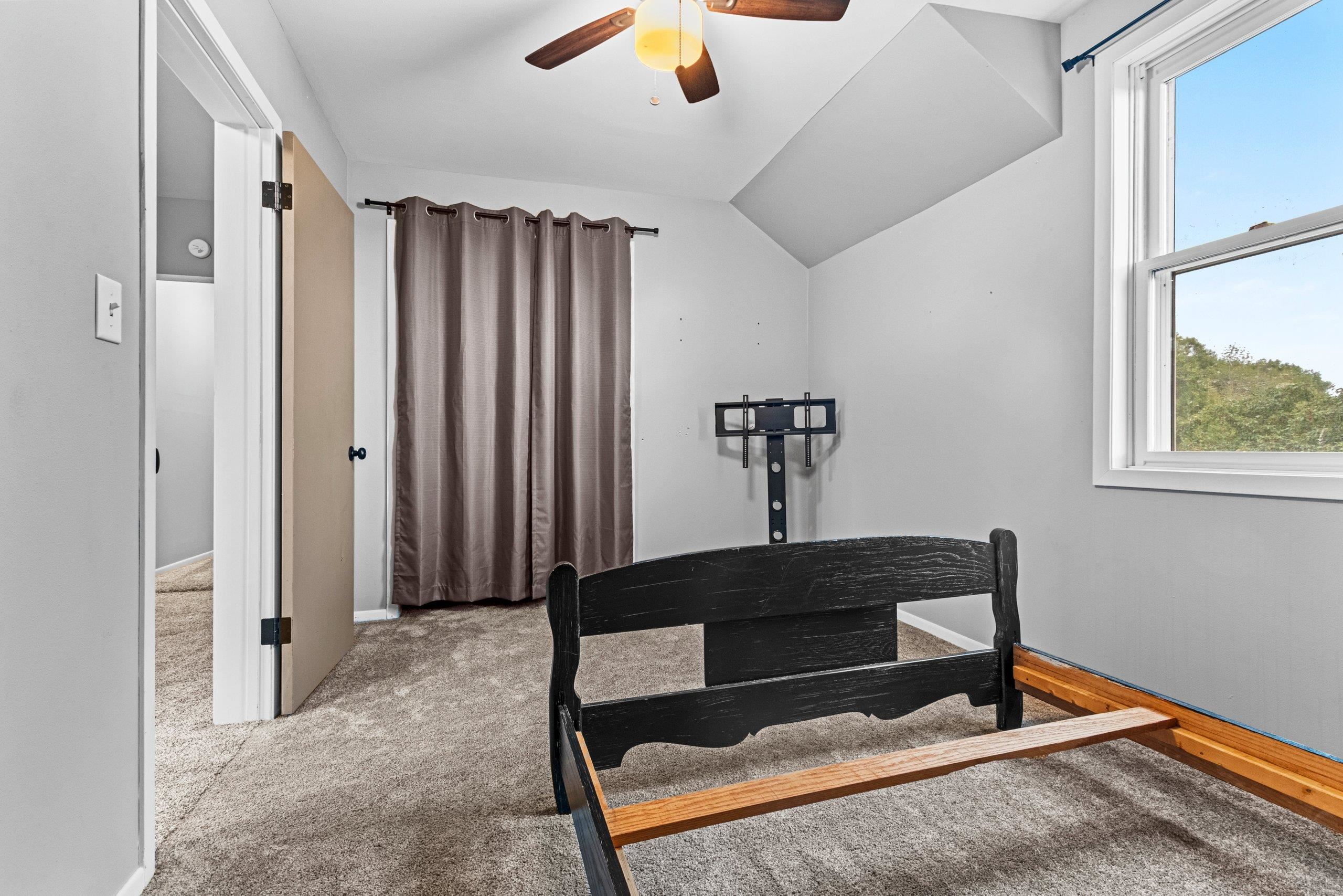 Cecil, Wisconsin 54111, United States, 5 Bedrooms Bedrooms, ,2 BathroomsBathrooms,Residential,Active,195293