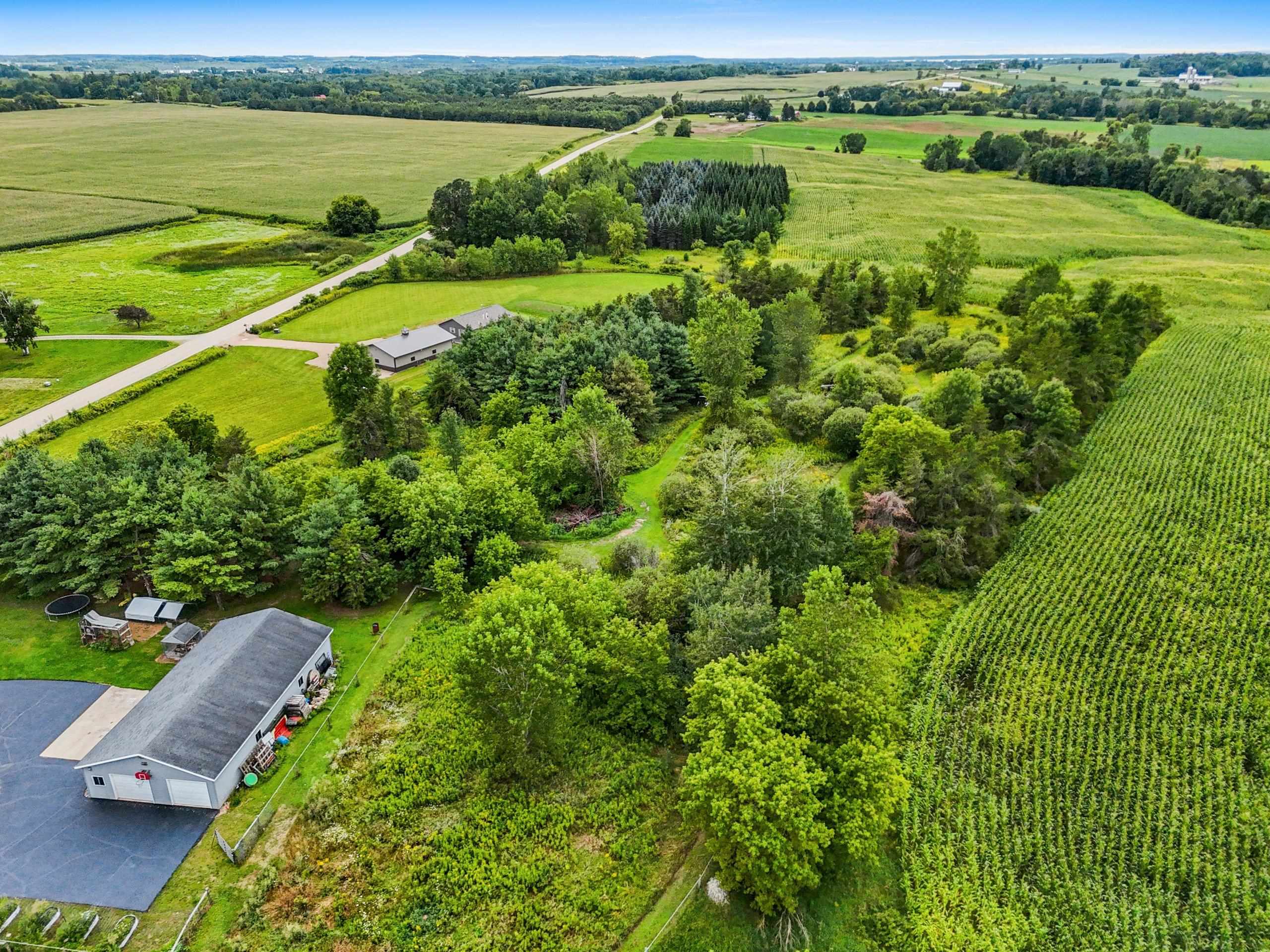 Cecil, Wisconsin 54111, United States, 5 Bedrooms Bedrooms, ,2 BathroomsBathrooms,Residential,Active,195293