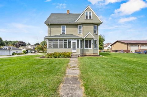 Photo of 111 N MARGARET Street, MARKESAN, WI 53946 (MLS # 50316186)
