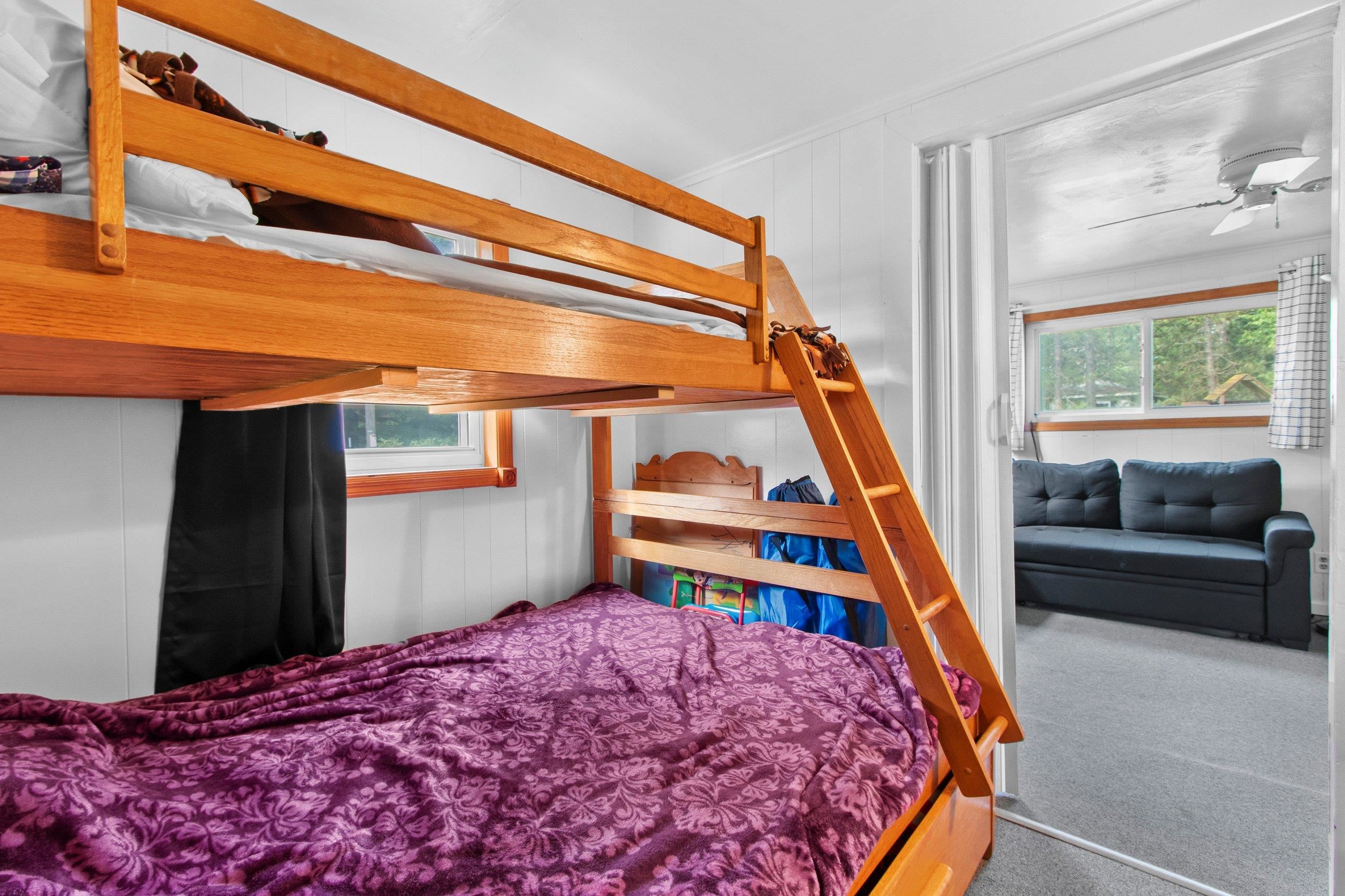 Crivitz, Wisconsin 54114, United States, 2 Bedrooms Bedrooms, ,1 BathroomBathrooms,Residential,Active,190956