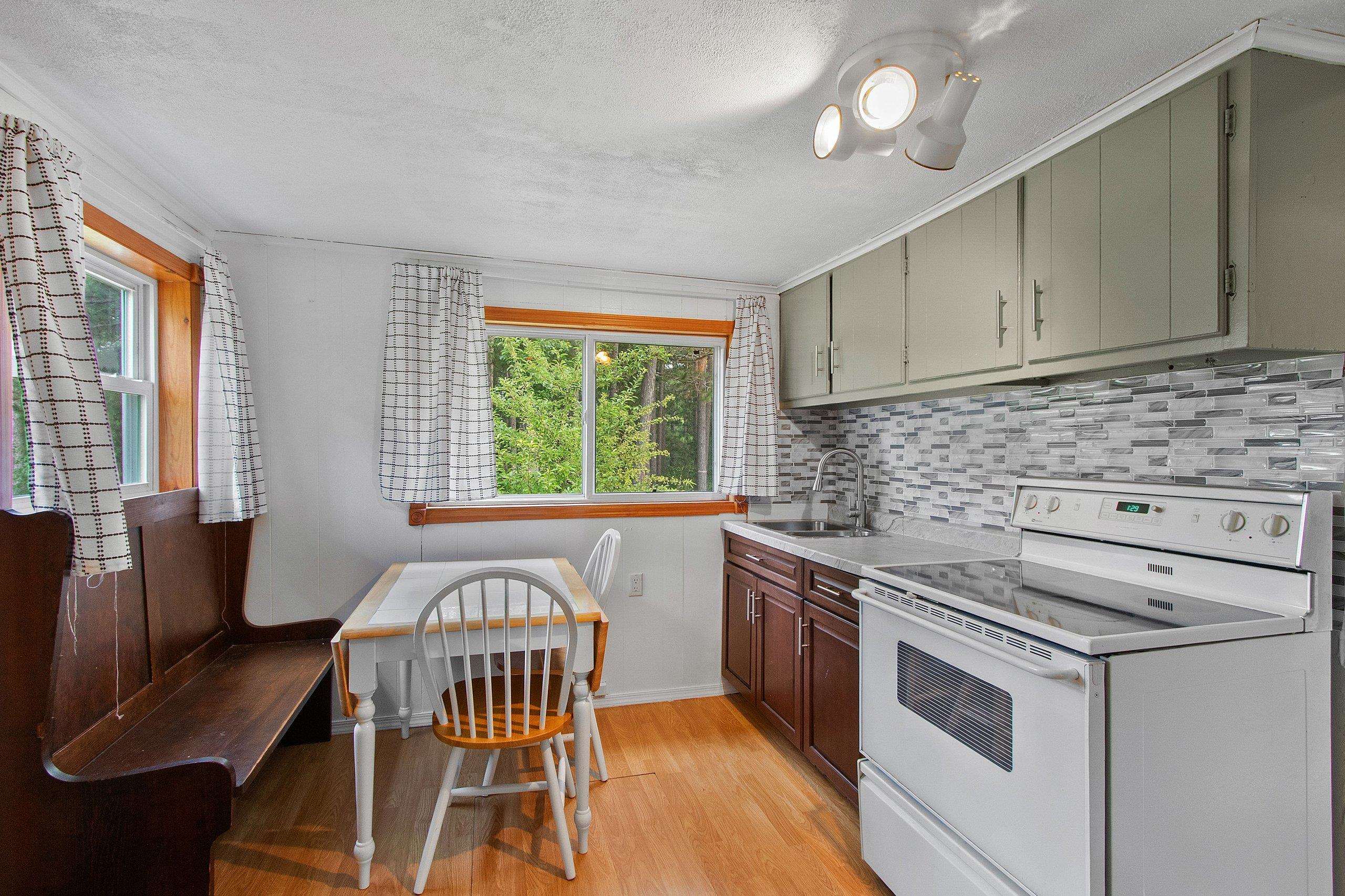 Crivitz, Wisconsin 54114, United States, 2 Bedrooms Bedrooms, ,1 BathroomBathrooms,Residential,Active,190956