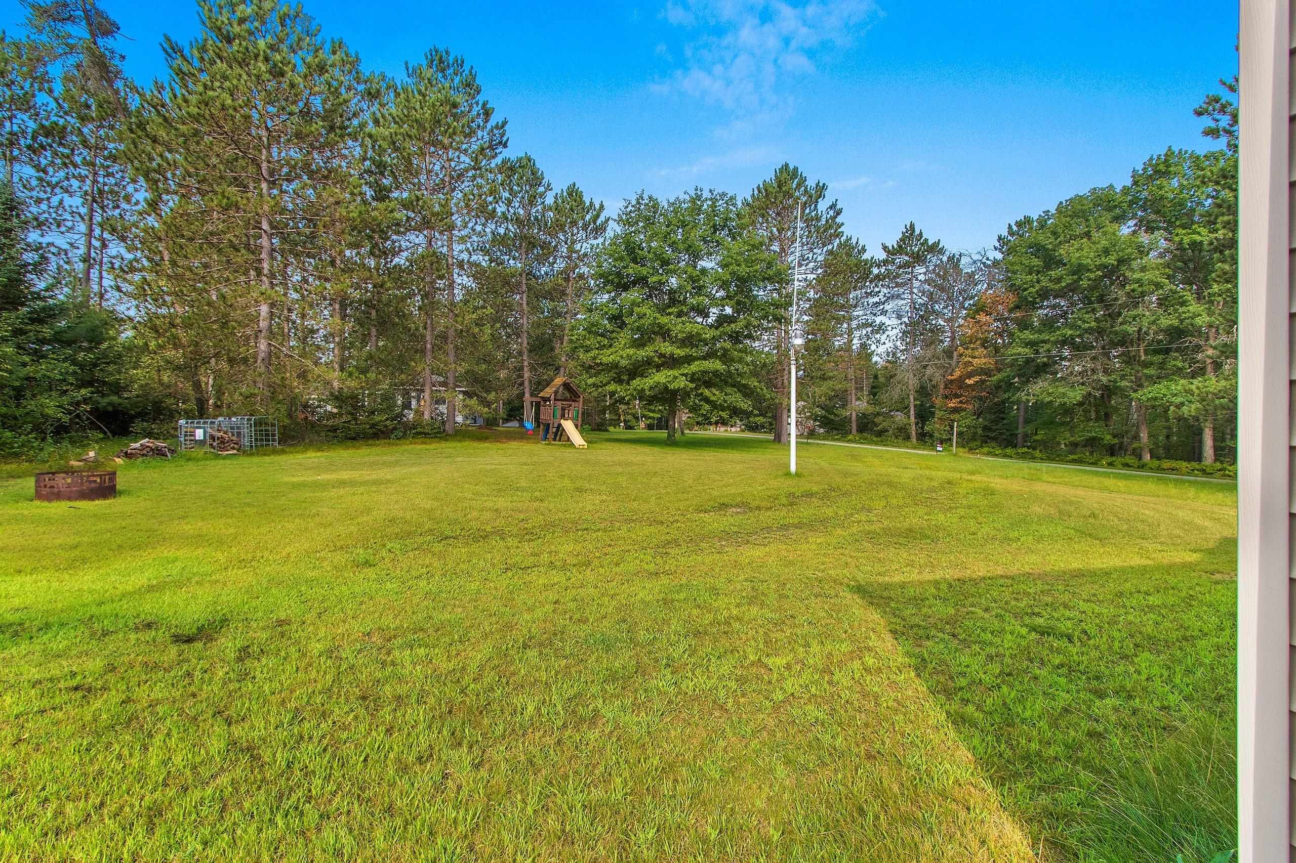 Crivitz, Wisconsin 54114, United States, 2 Bedrooms Bedrooms, ,1 BathroomBathrooms,Residential,Active,190956