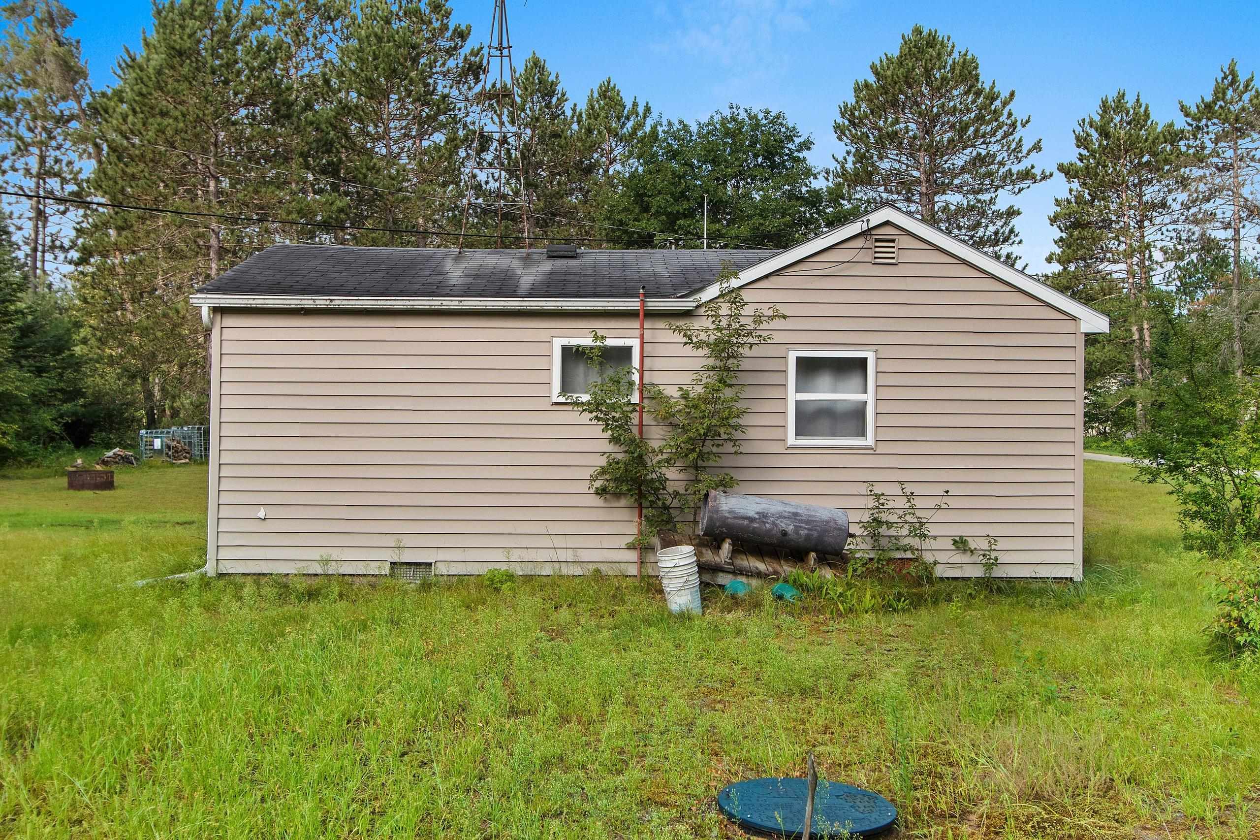 Crivitz, Wisconsin 54114, United States, 2 Bedrooms Bedrooms, ,1 BathroomBathrooms,Residential,Active,190956