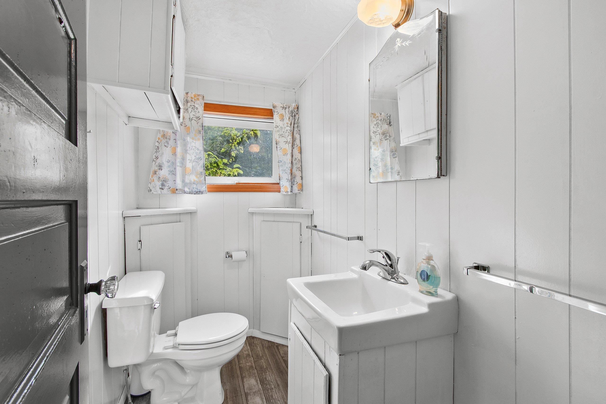 Crivitz, Wisconsin 54114, United States, 2 Bedrooms Bedrooms, ,1 BathroomBathrooms,Residential,Active,190956