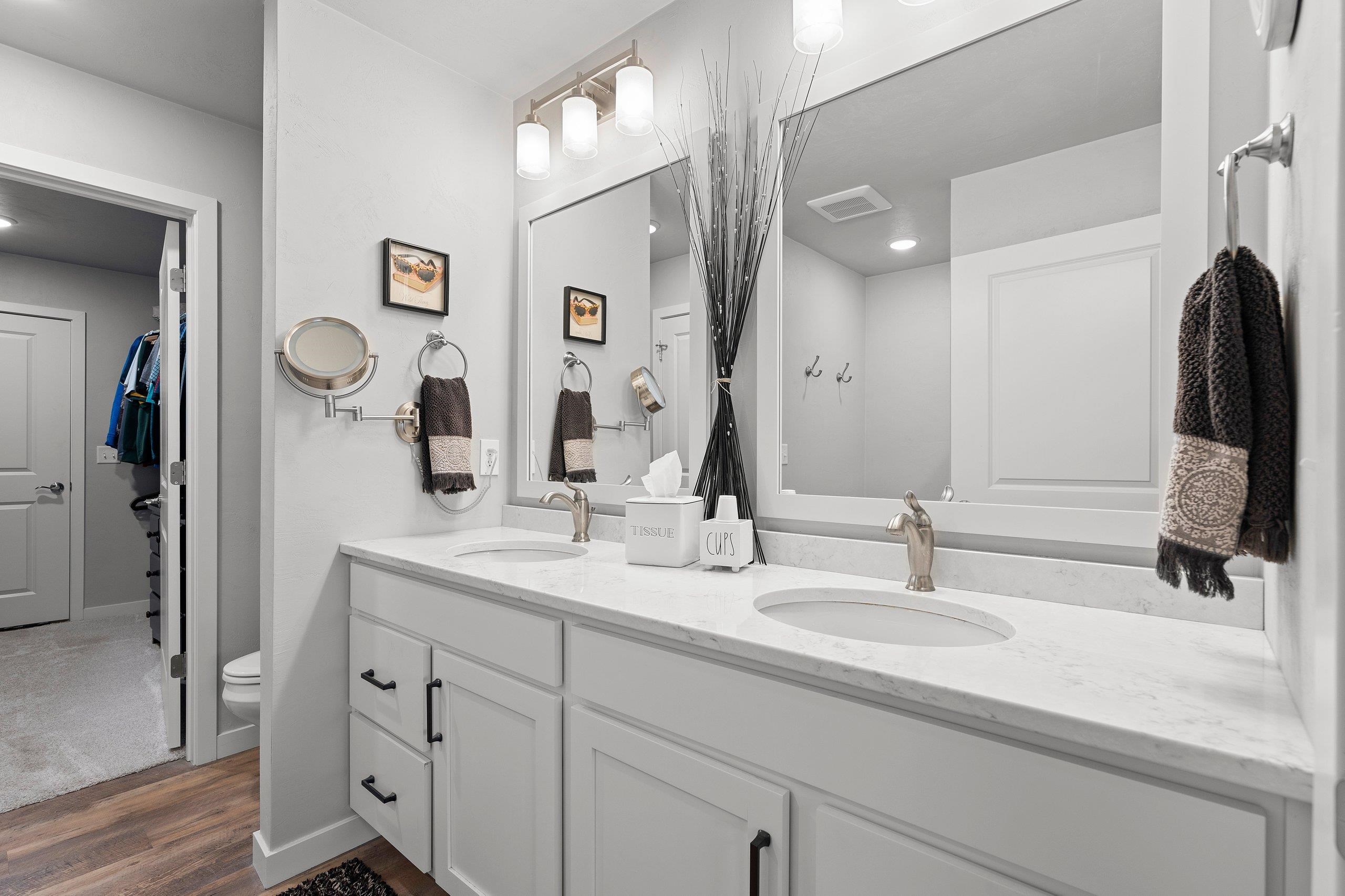 Green Bay, Wisconsin 54311, United States, 2 Bedrooms Bedrooms, ,2 BathroomsBathrooms,Residential,Active,98787