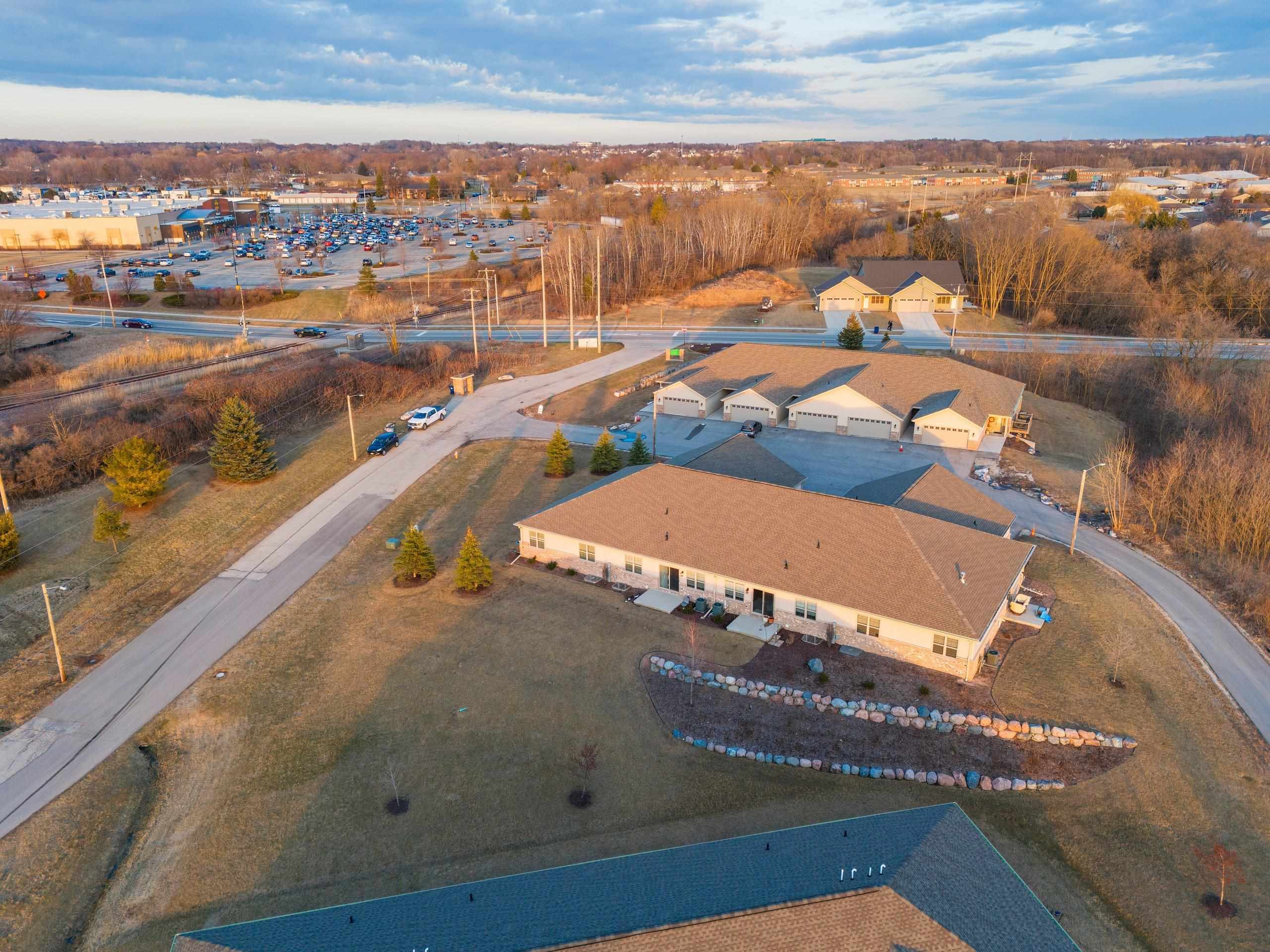 Green Bay, Wisconsin 54311, United States, 2 Bedrooms Bedrooms, ,2 BathroomsBathrooms,Residential,Active,98787