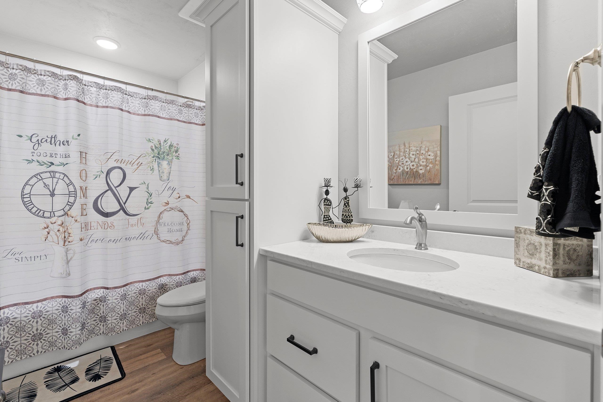 Green Bay, Wisconsin 54311, United States, 2 Bedrooms Bedrooms, ,2 BathroomsBathrooms,Residential,Active,98787