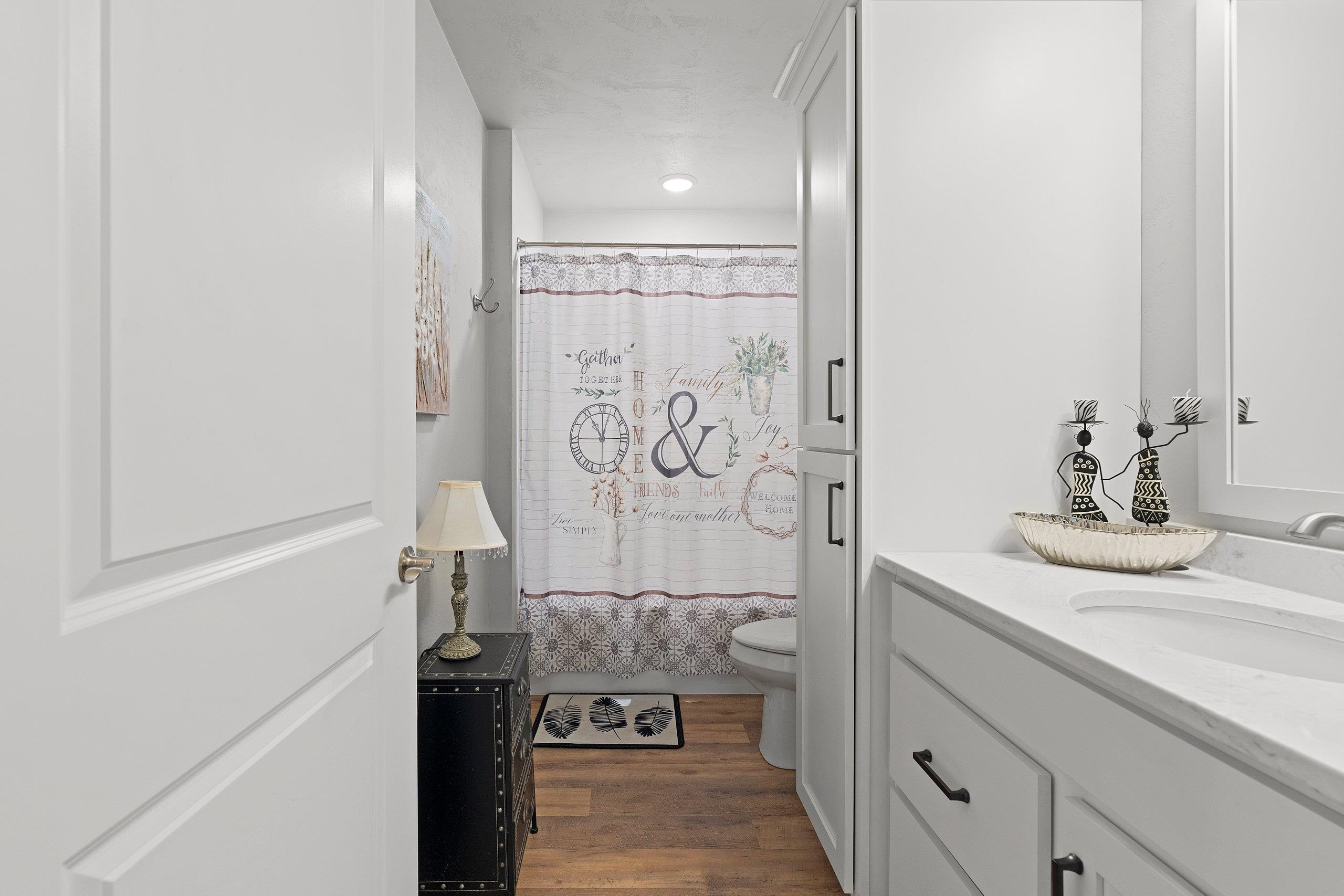 Green Bay, Wisconsin 54311, United States, 2 Bedrooms Bedrooms, ,2 BathroomsBathrooms,Residential,Active,98787