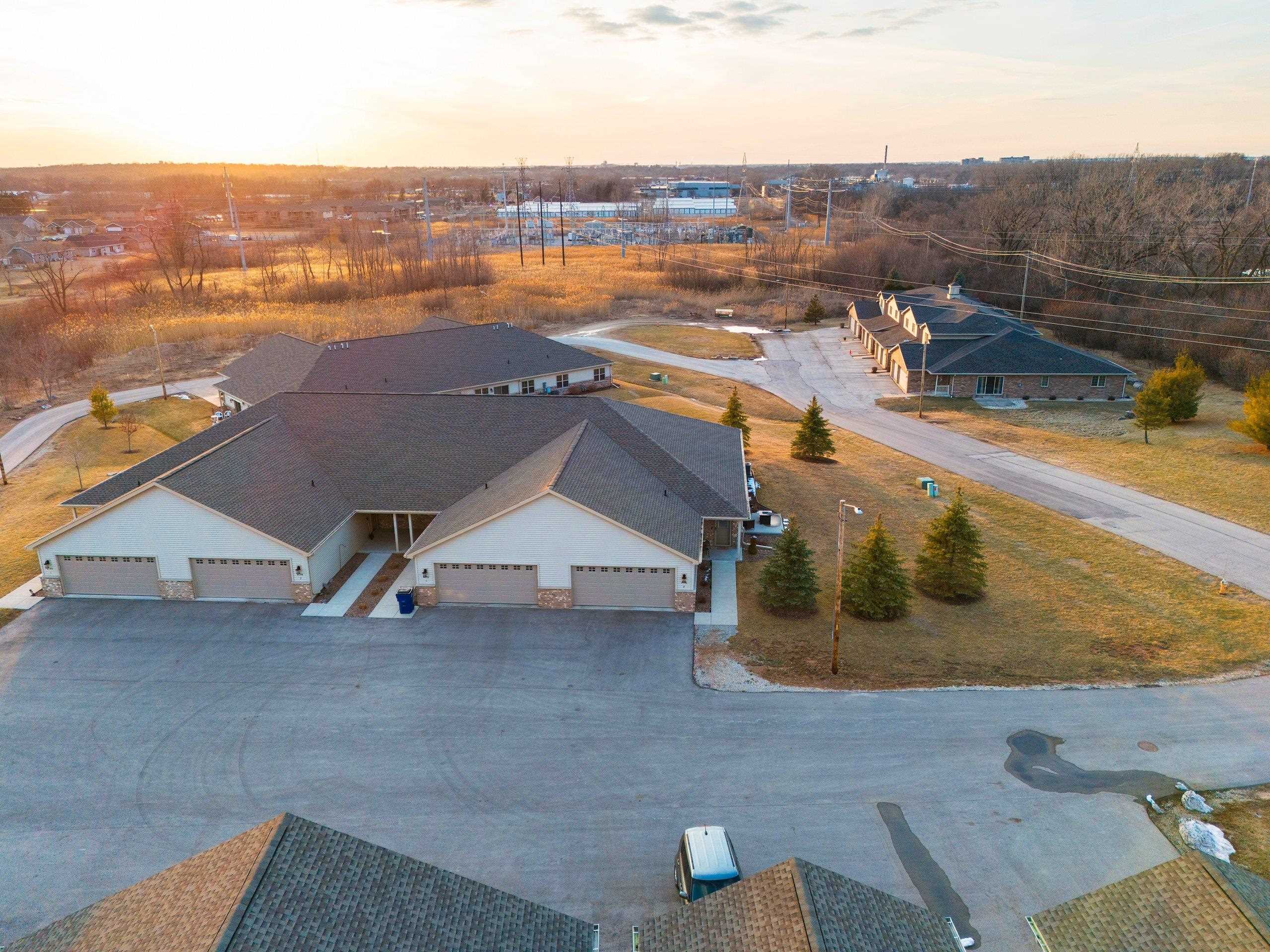 Green Bay, Wisconsin 54311, United States, 2 Bedrooms Bedrooms, ,2 BathroomsBathrooms,Residential,Active,98787