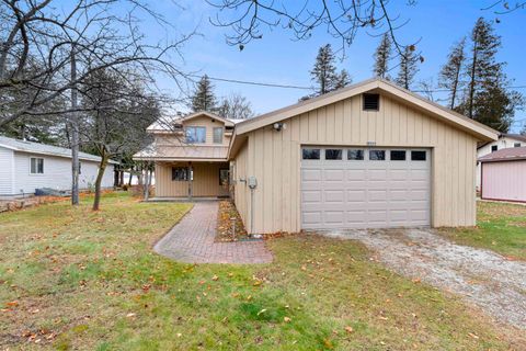 Photo of 3737 RILEYS POINT Road, STURGEON BAY, WI 54235 (MLS # 50318464)