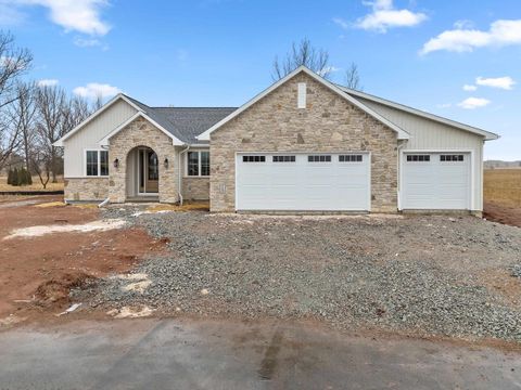 Photo of 3763 EDWINA Drive, DE PERE, WI 54115 (MLS # 50321661)