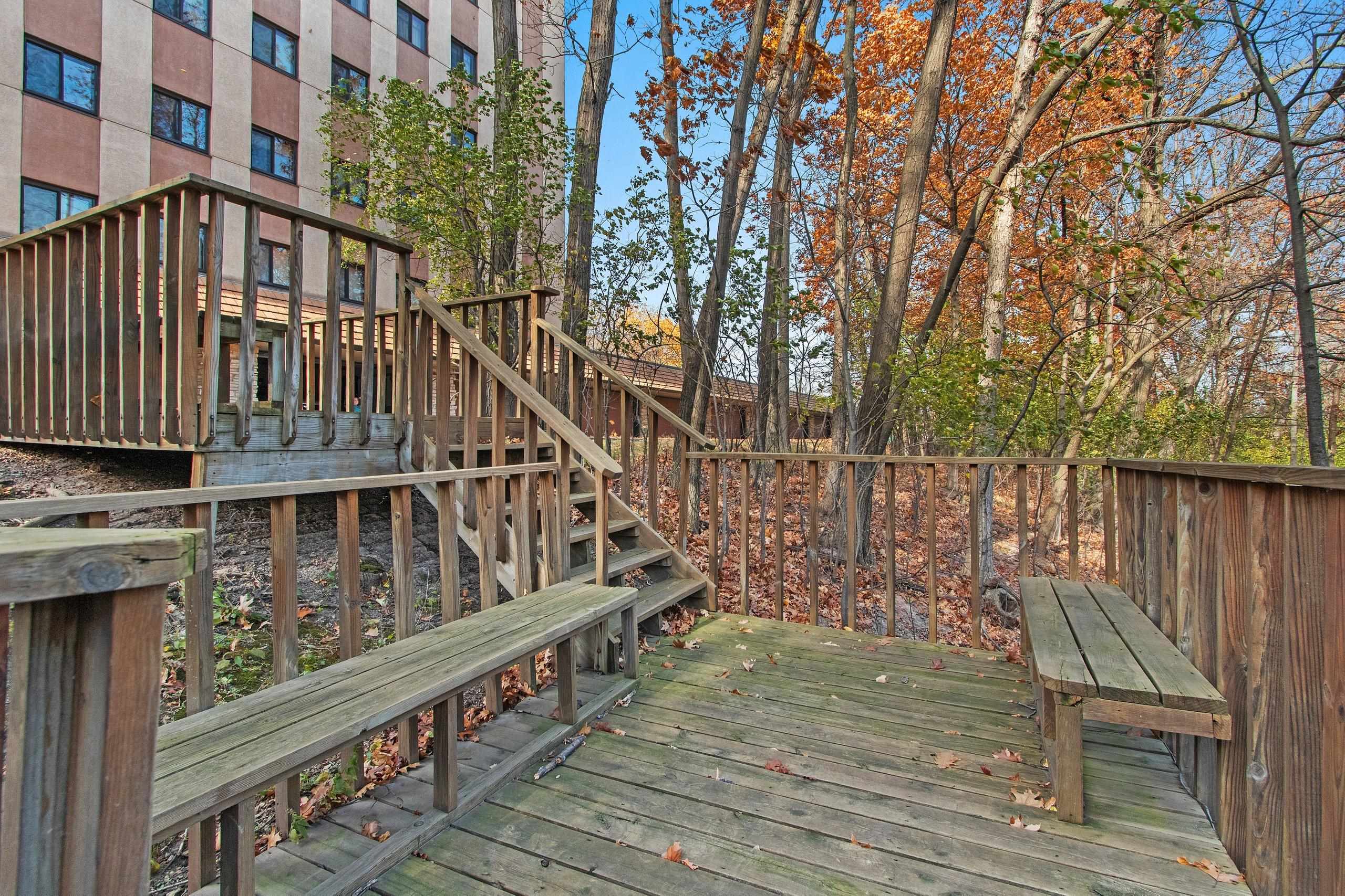 Appleton, Wisconsin 54914, United States, 2 Bedrooms Bedrooms, ,2 BathroomsBathrooms,Residential,Active,36028