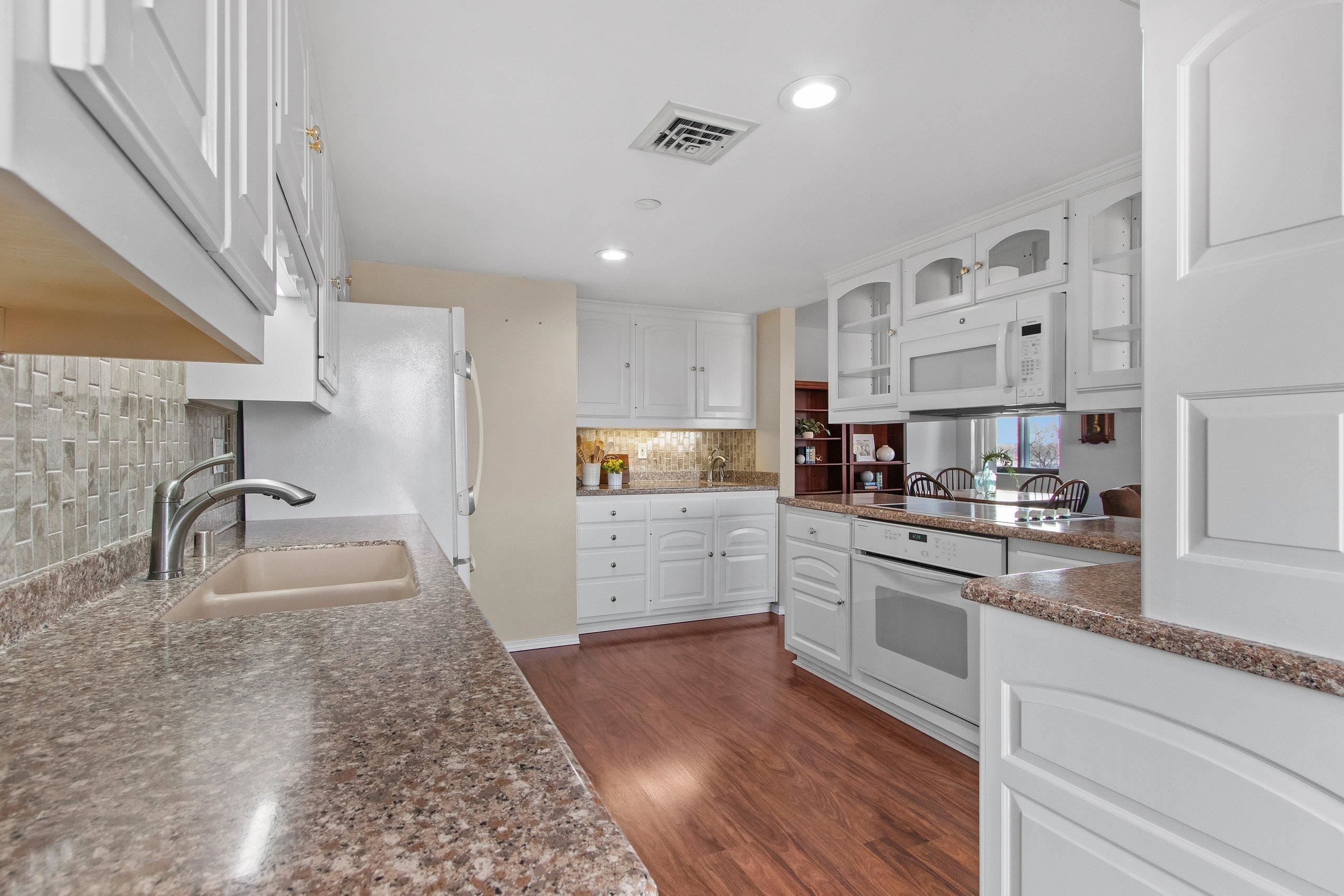 Appleton, Wisconsin 54914, United States, 2 Bedrooms Bedrooms, ,2 BathroomsBathrooms,Residential,Active,36028