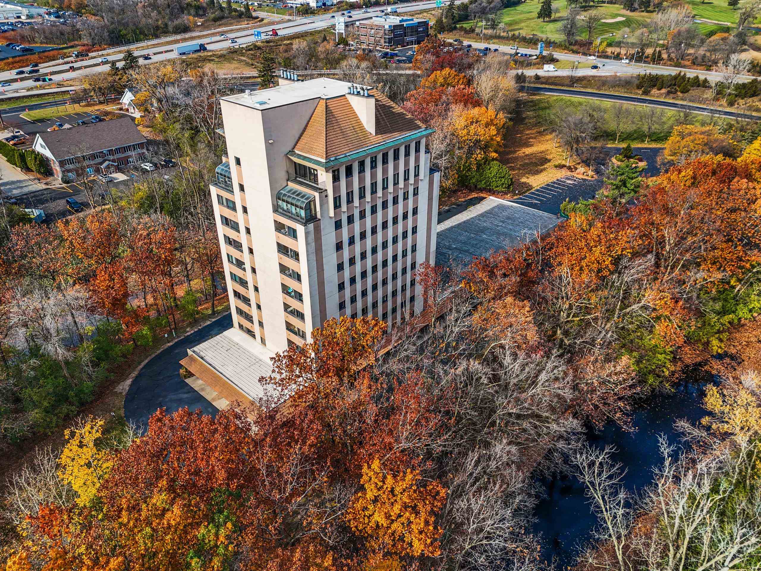 Appleton, Wisconsin 54914, United States, 2 Bedrooms Bedrooms, ,2 BathroomsBathrooms,Residential,Active,36028