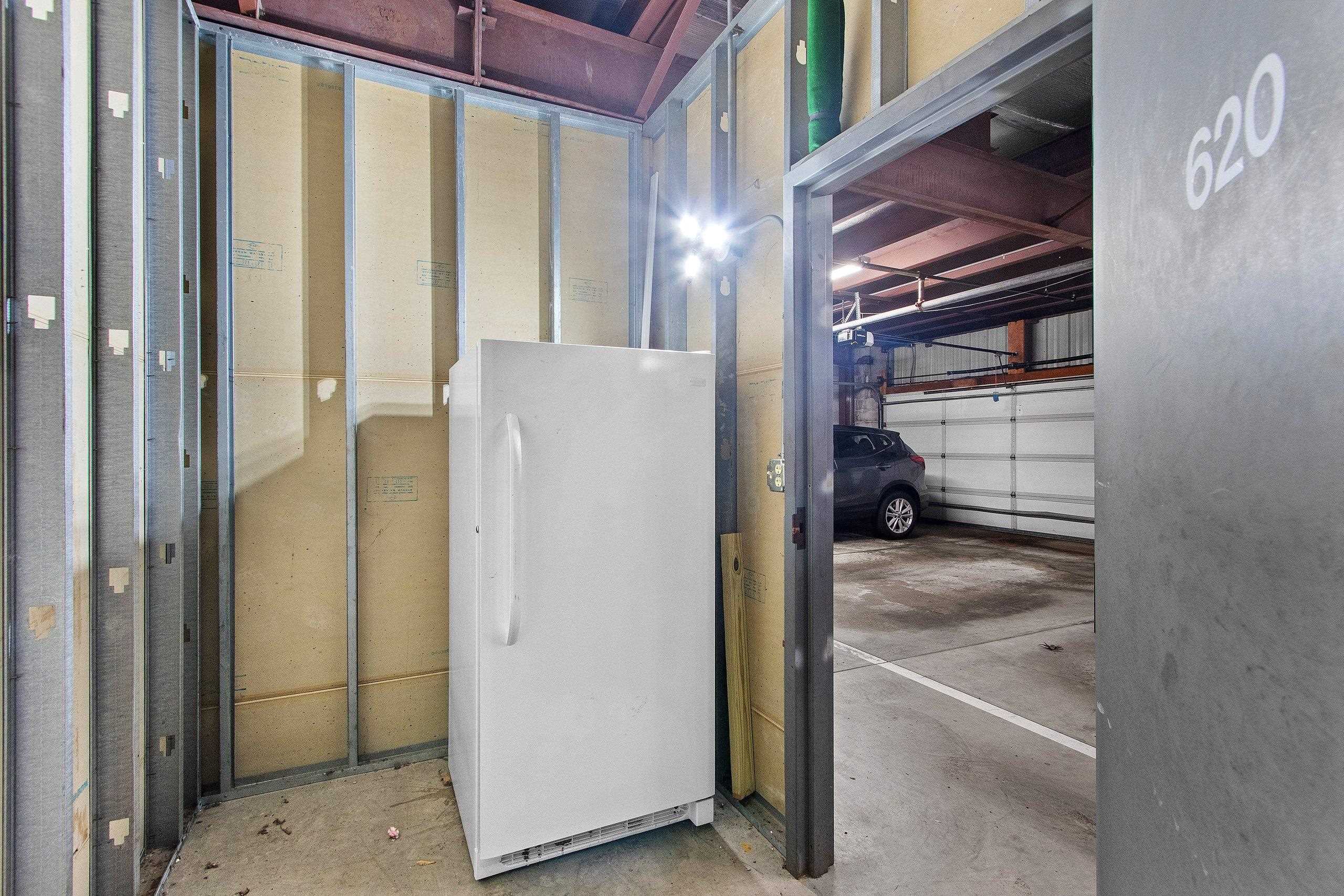 Appleton, Wisconsin 54914, United States, 2 Bedrooms Bedrooms, ,2 BathroomsBathrooms,Residential,Active,36028