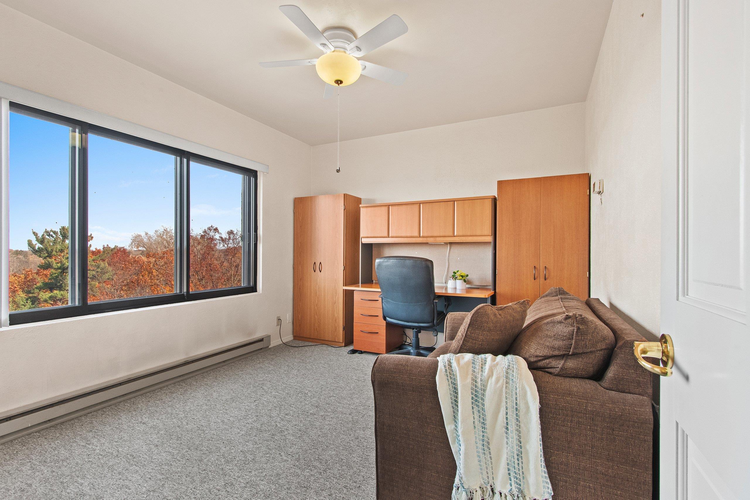 Appleton, Wisconsin 54914, United States, 2 Bedrooms Bedrooms, ,2 BathroomsBathrooms,Residential,Active,36028