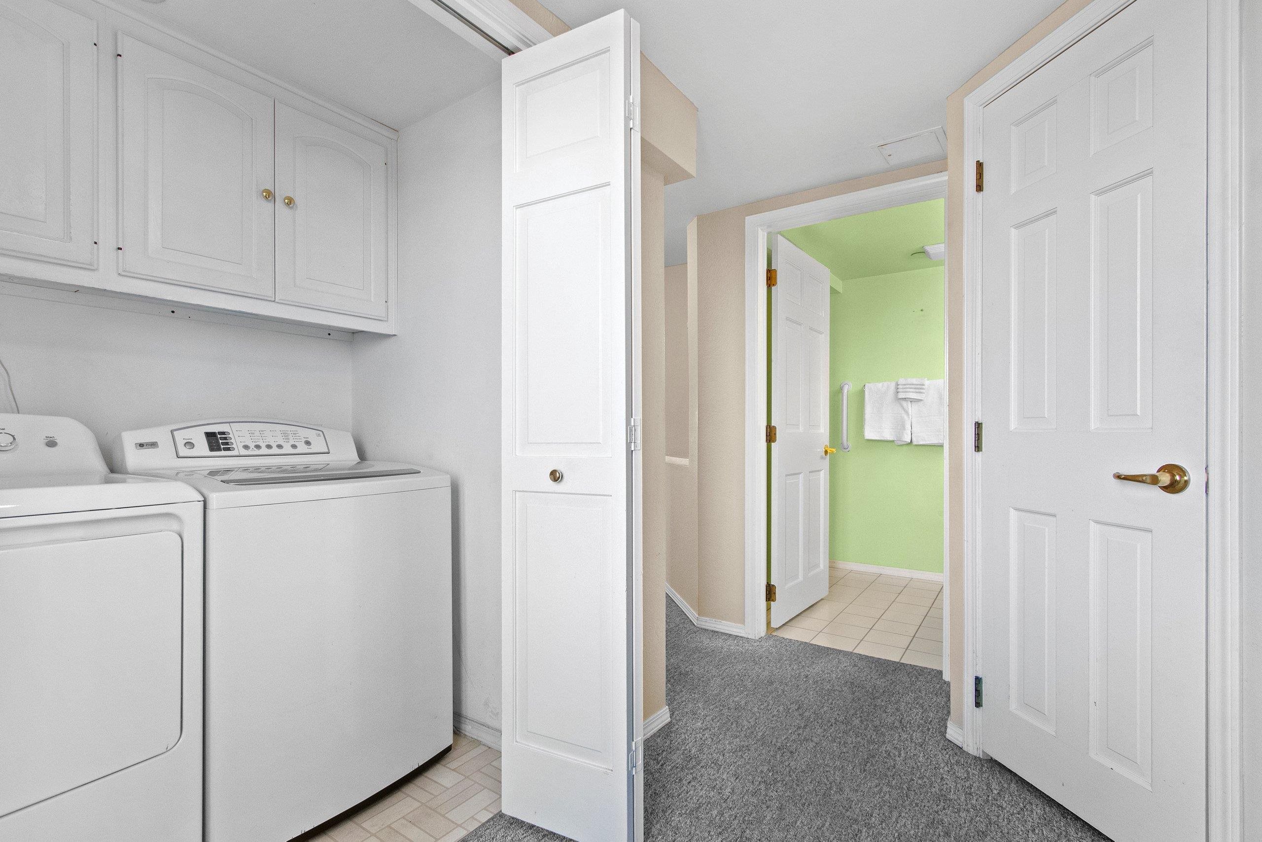 Appleton, Wisconsin 54914, United States, 2 Bedrooms Bedrooms, ,2 BathroomsBathrooms,Residential,Active,36028