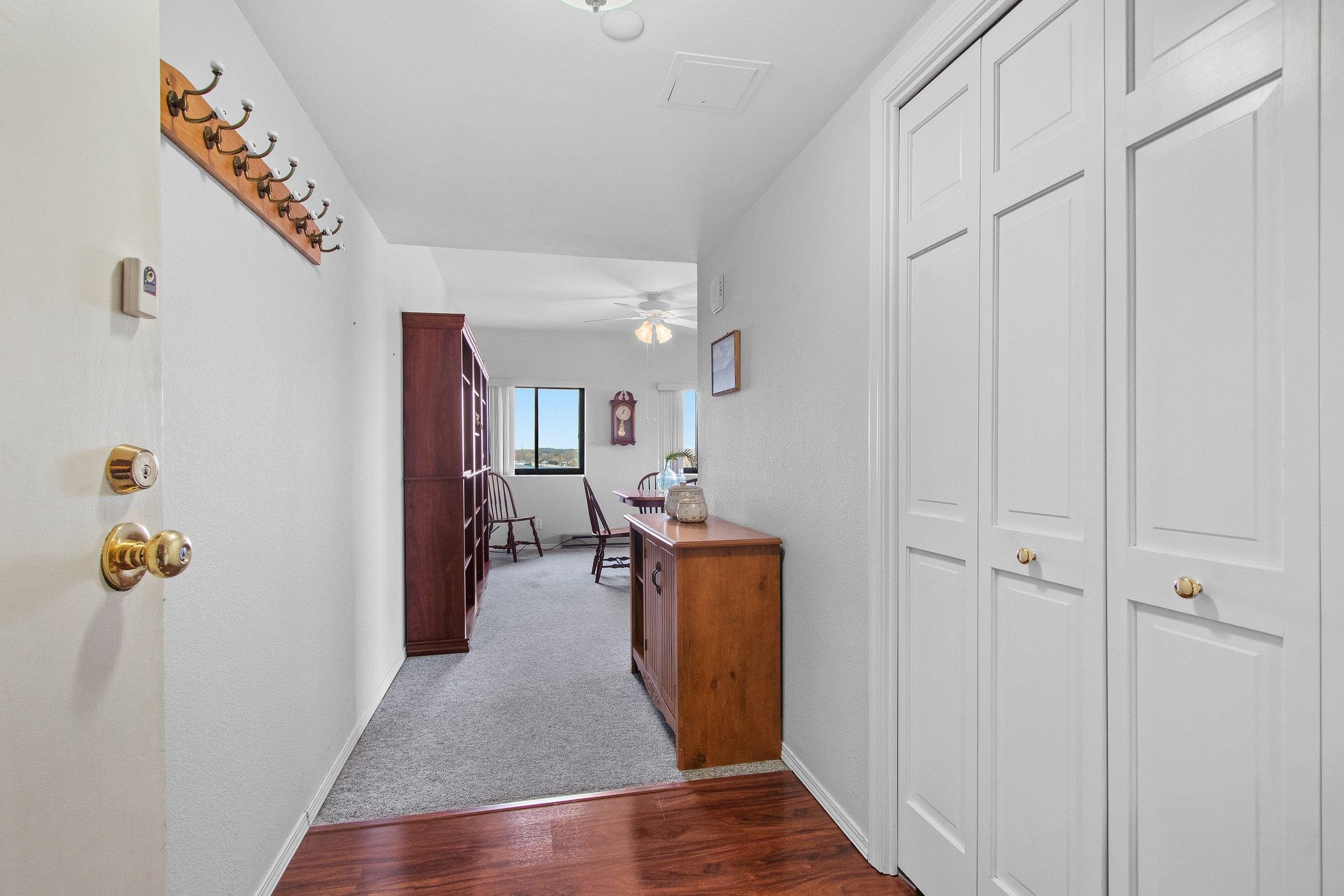 Appleton, Wisconsin 54914, United States, 2 Bedrooms Bedrooms, ,2 BathroomsBathrooms,Residential,Active,36028