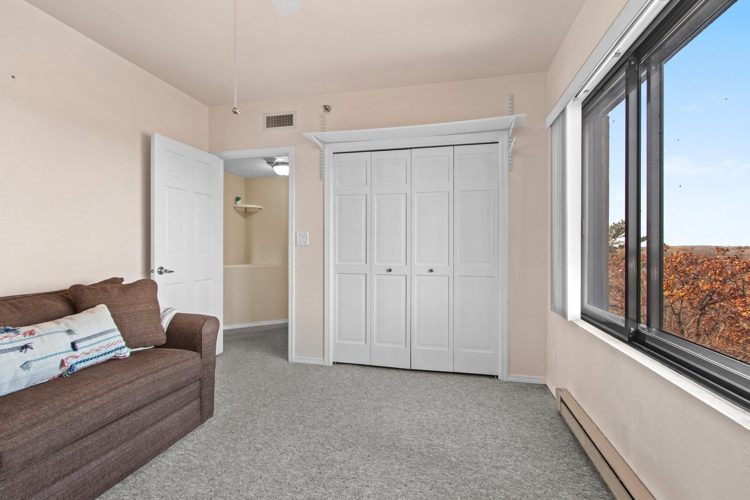 Appleton, Wisconsin 54914, United States, 2 Bedrooms Bedrooms, ,2 BathroomsBathrooms,Residential,Active,36028