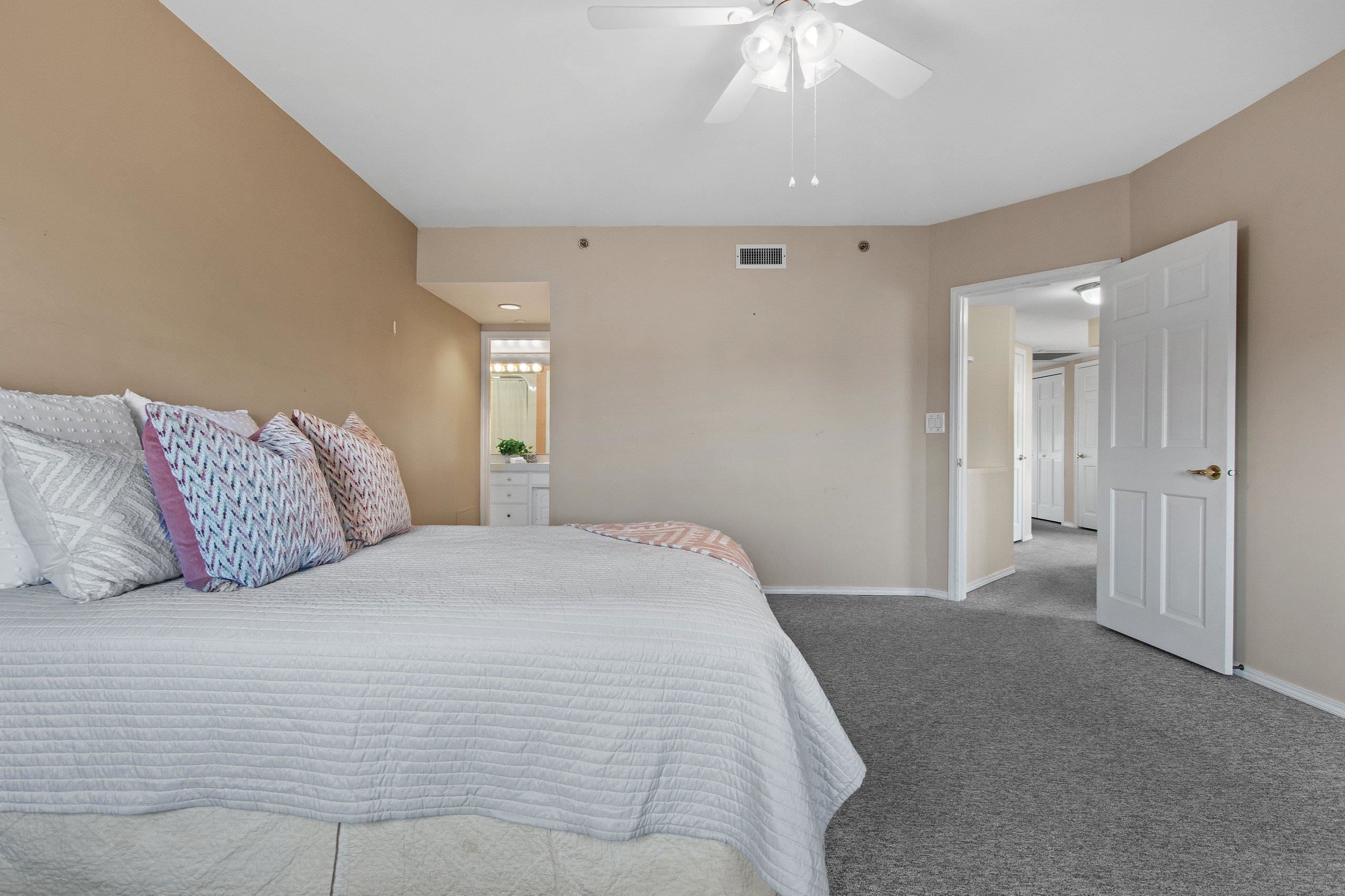 Appleton, Wisconsin 54914, United States, 2 Bedrooms Bedrooms, ,2 BathroomsBathrooms,Residential,Active,36028