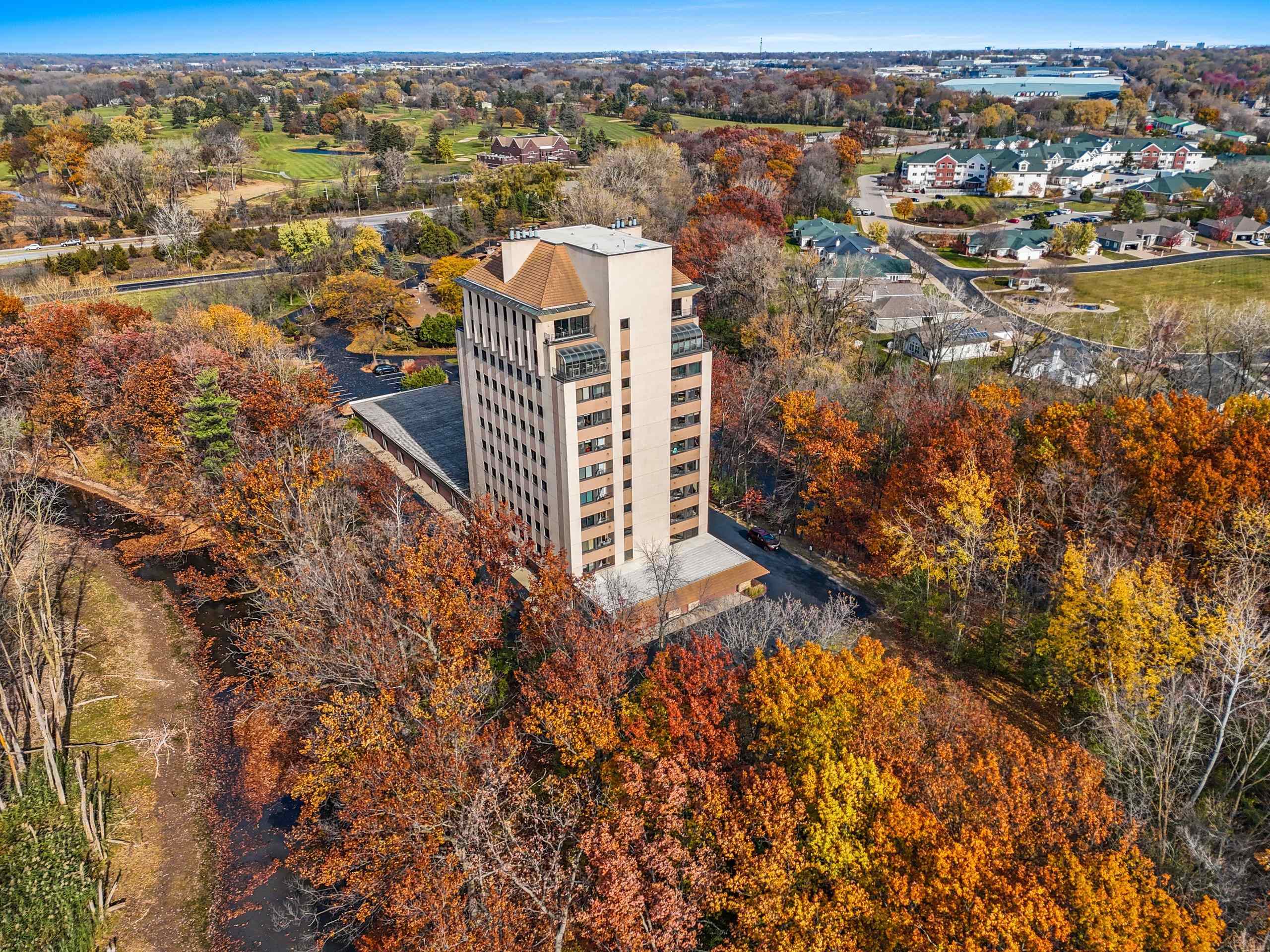 Appleton, Wisconsin 54914, United States, 2 Bedrooms Bedrooms, ,2 BathroomsBathrooms,Residential,Active,36028