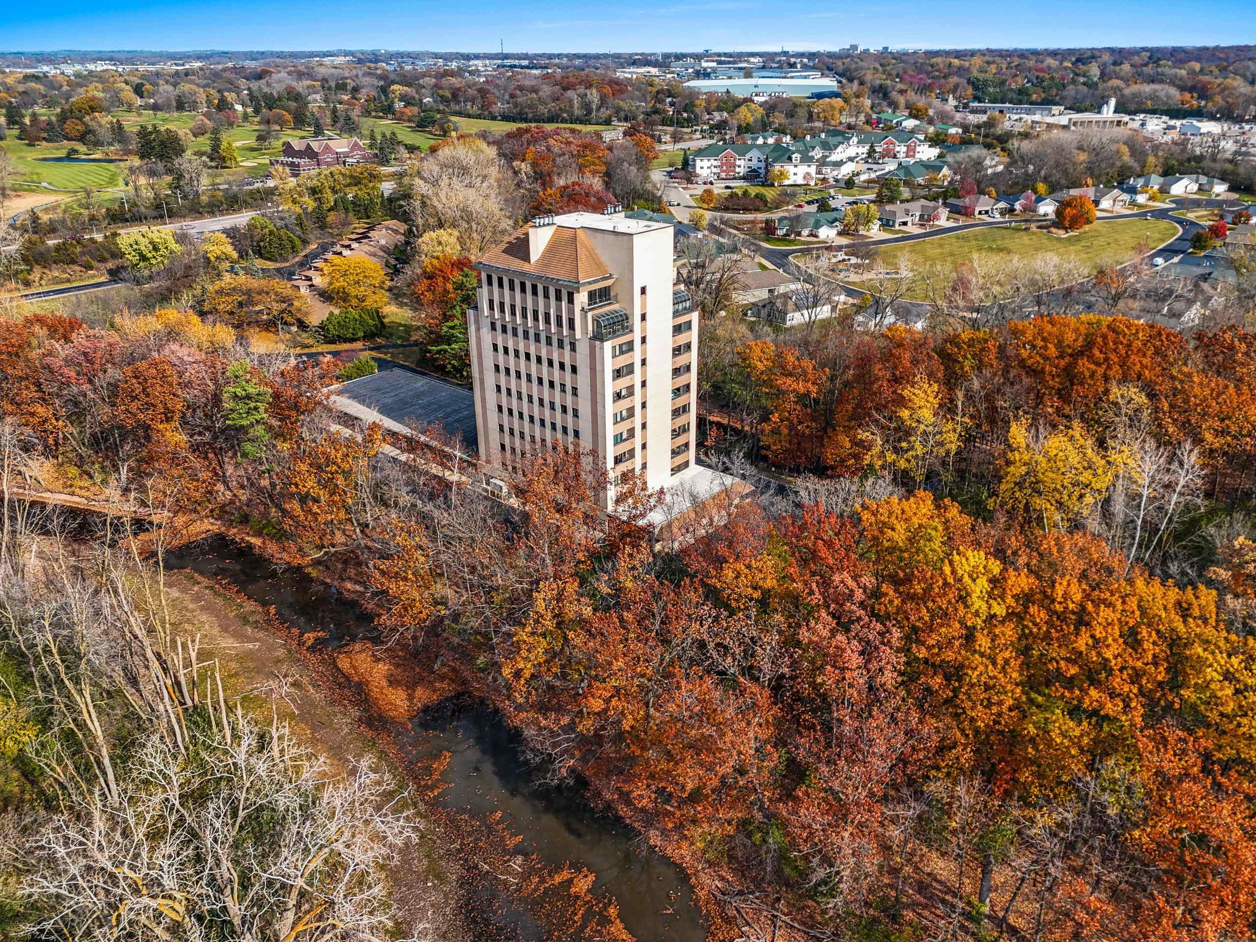 Appleton, Wisconsin 54914, United States, 2 Bedrooms Bedrooms, ,2 BathroomsBathrooms,Residential,Active,36028