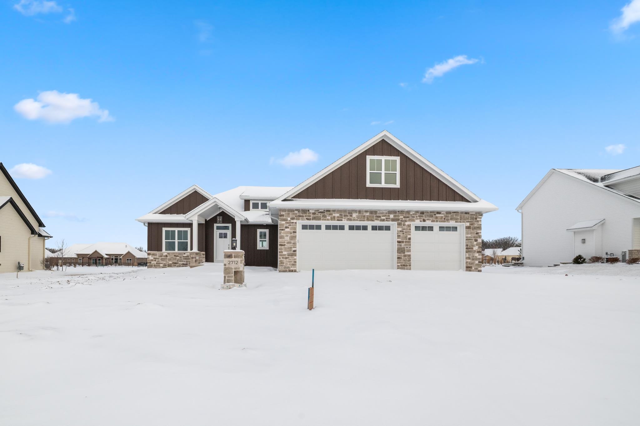 Photo 1 of 53 — 2712 CREEKWOOD Circle, GREEN BAY, WI 54311