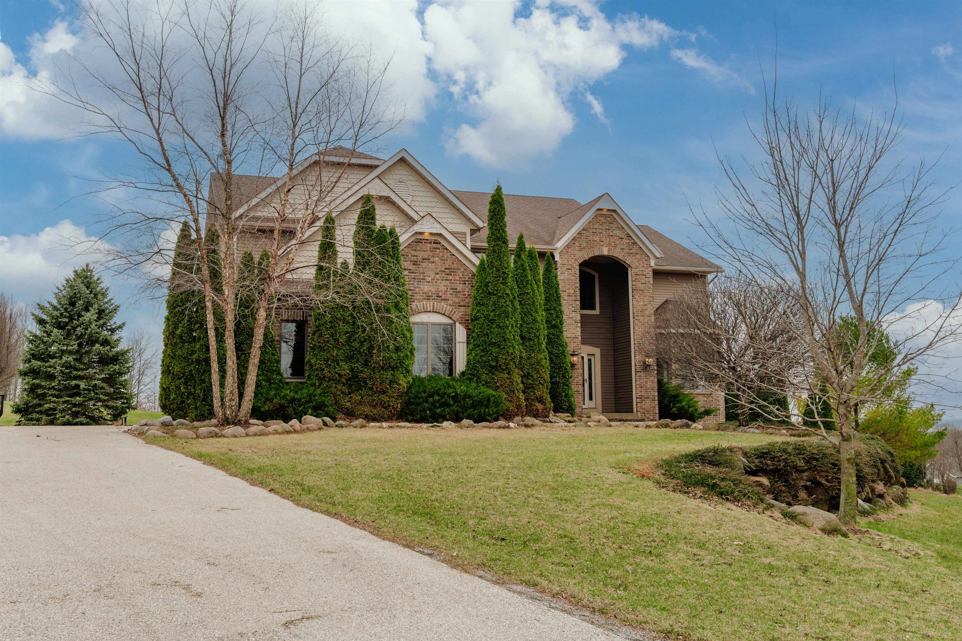 Fredonia, Wisconsin 53021, United States, 5 Bedrooms Bedrooms, ,5 BathroomsBathrooms,Residential,Active,116552