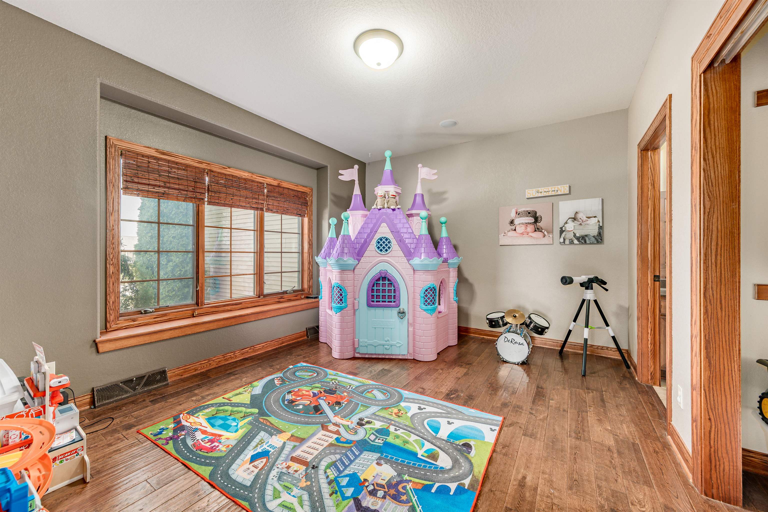 Fredonia, Wisconsin 53021, United States, 5 Bedrooms Bedrooms, ,5 BathroomsBathrooms,Residential,Active,116552